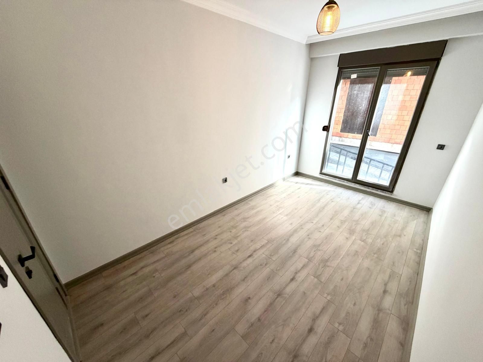 🏡 Referans'tan Altınkum'da Modern Tasarımlı Ebeveyn Banyolu Ön Cephe Ayrı Mutfak 2+1 Daire - Görsel 13