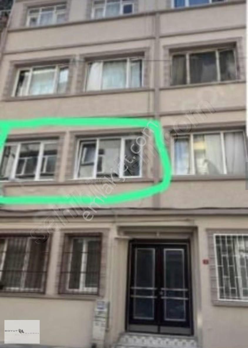Mülk Sahibi Yanında Eşyalı Kiralık Oda - Görsel 10