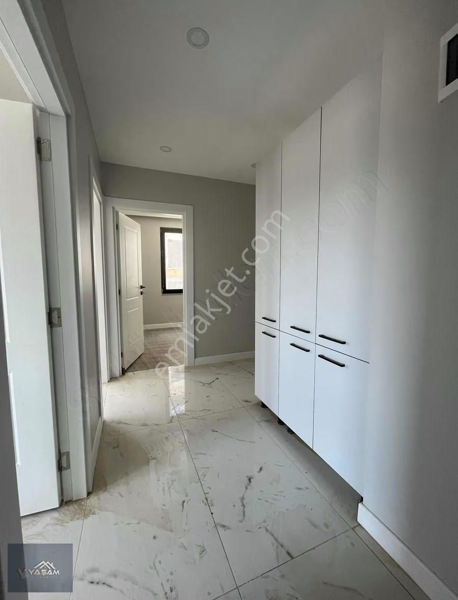 Gelişen Bölgede Yatırıma Ve Oturuma Uygun 2+1 Daireler