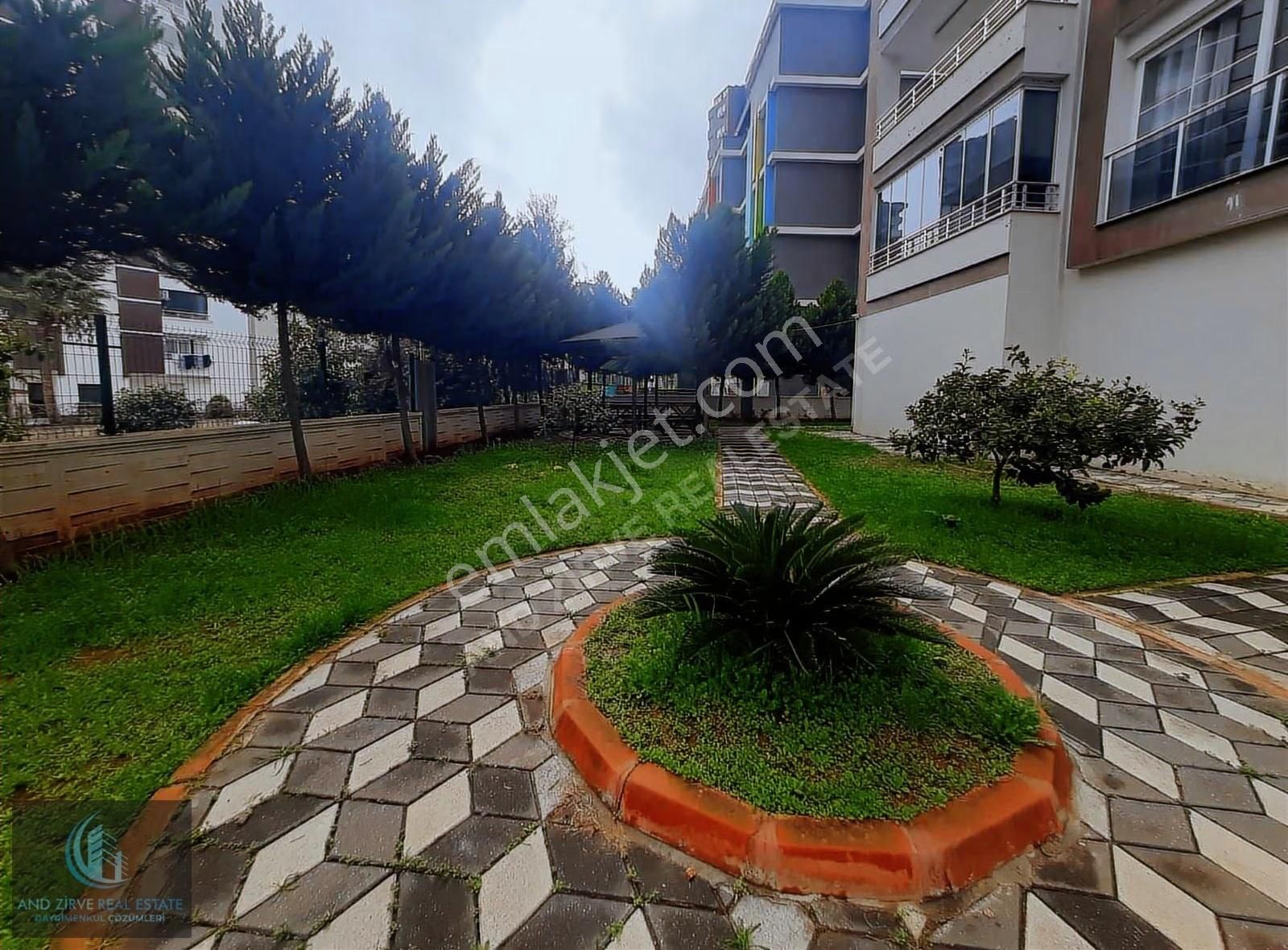 Akdeniz Mah'de Kombili 4+1 Eşyasız Kiralık Daire - Görsel 10