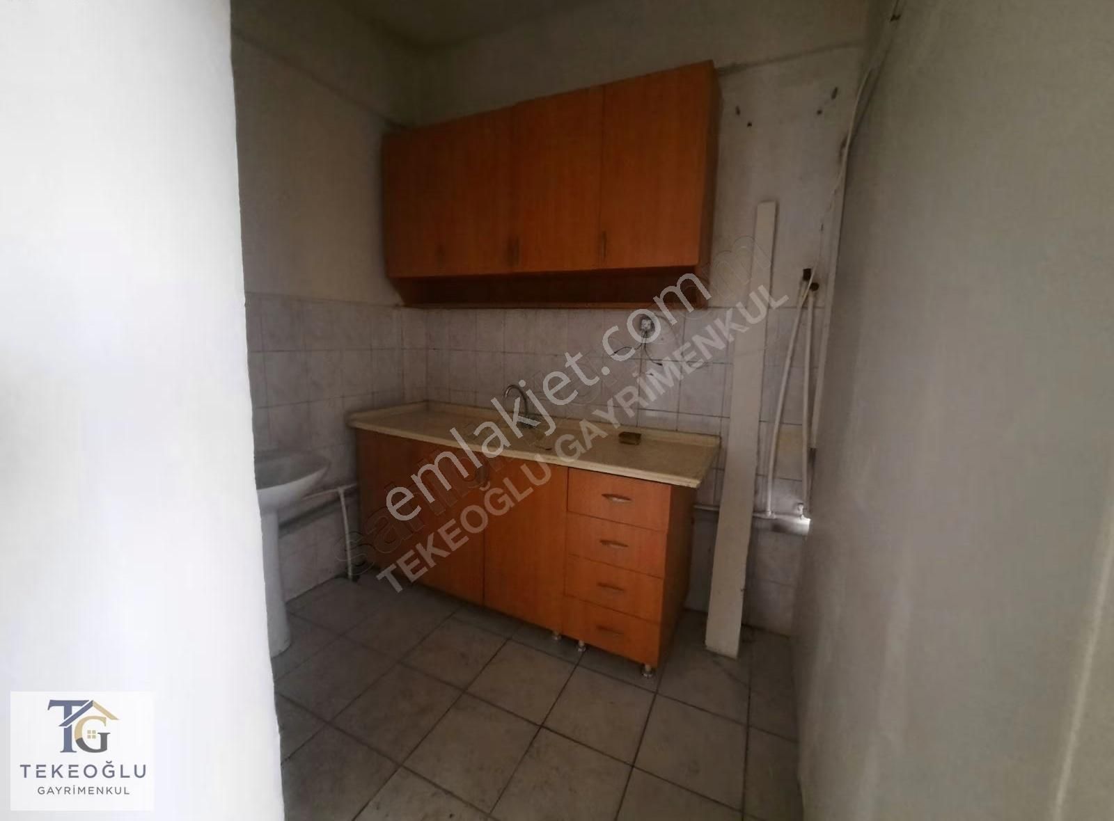 Kiralik Giriş Dükkan Köşe Çift Cepheli Cebecide Z Caddesi Üzerin - Görsel 17