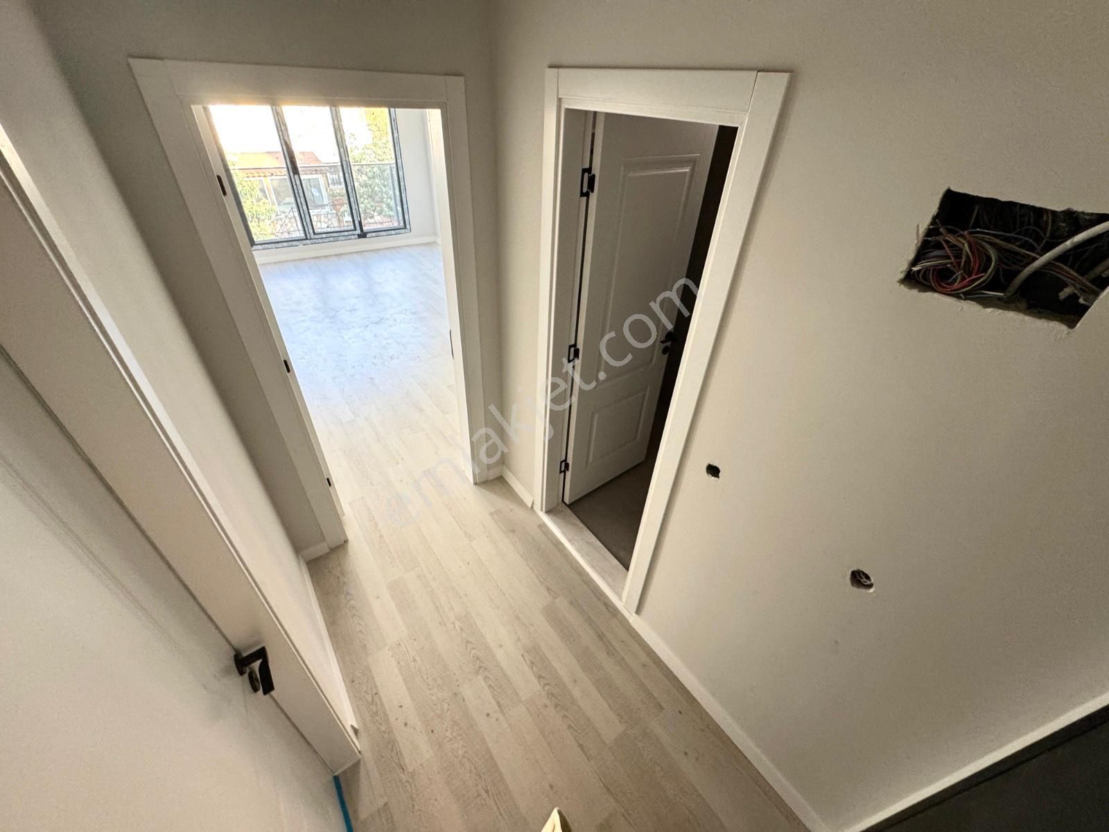 🏡 Referans'tan Akçay'da Çift Balkonlu Yerden Isıtmalı Şık Tasarım 1+1 Daire - Görsel 9