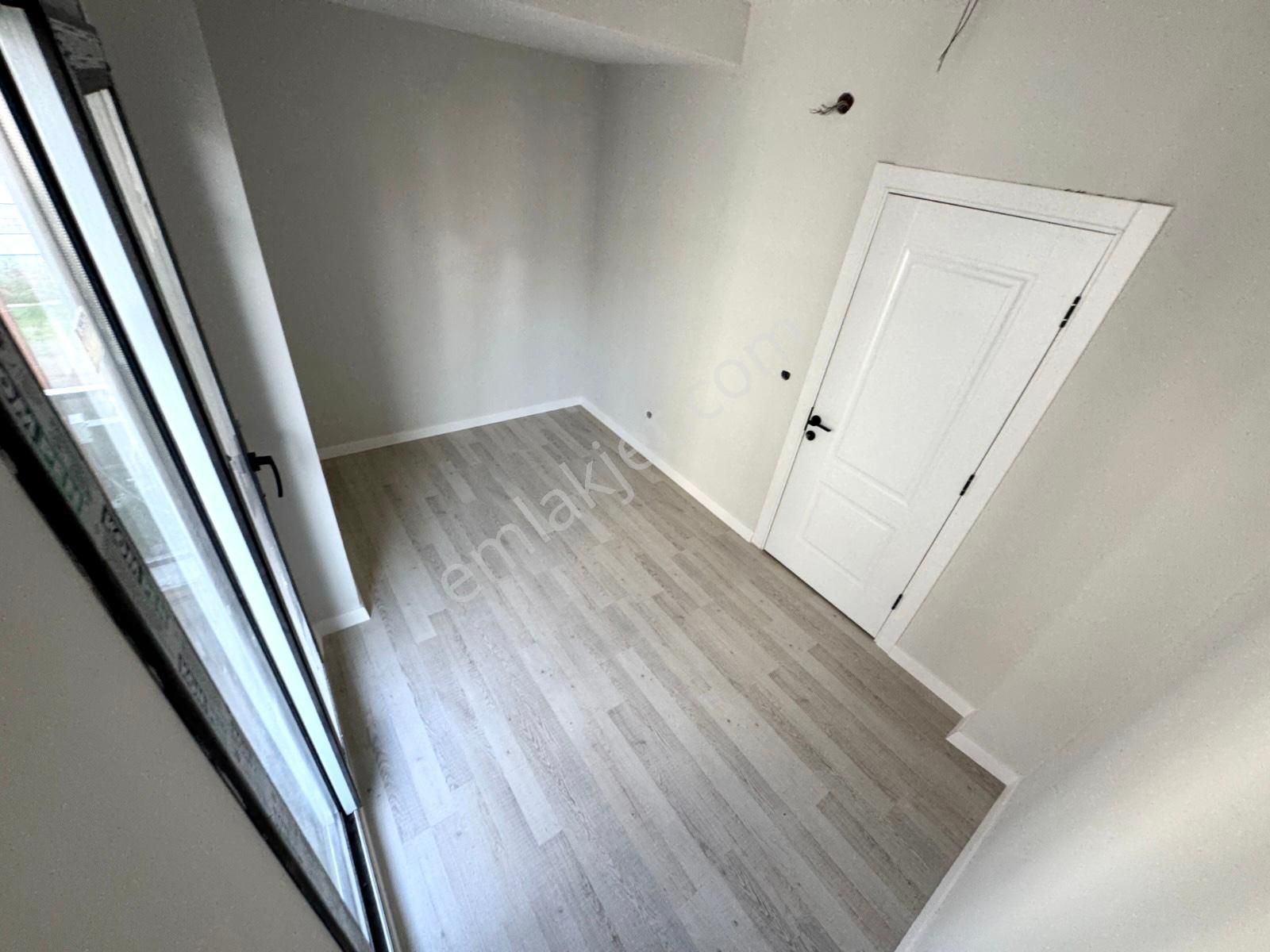 🏡 Referans'tan Akçay'da Çift Balkonlu Yerden Isıtmalı Şık Tasarım 1+1 Daire - Görsel 6