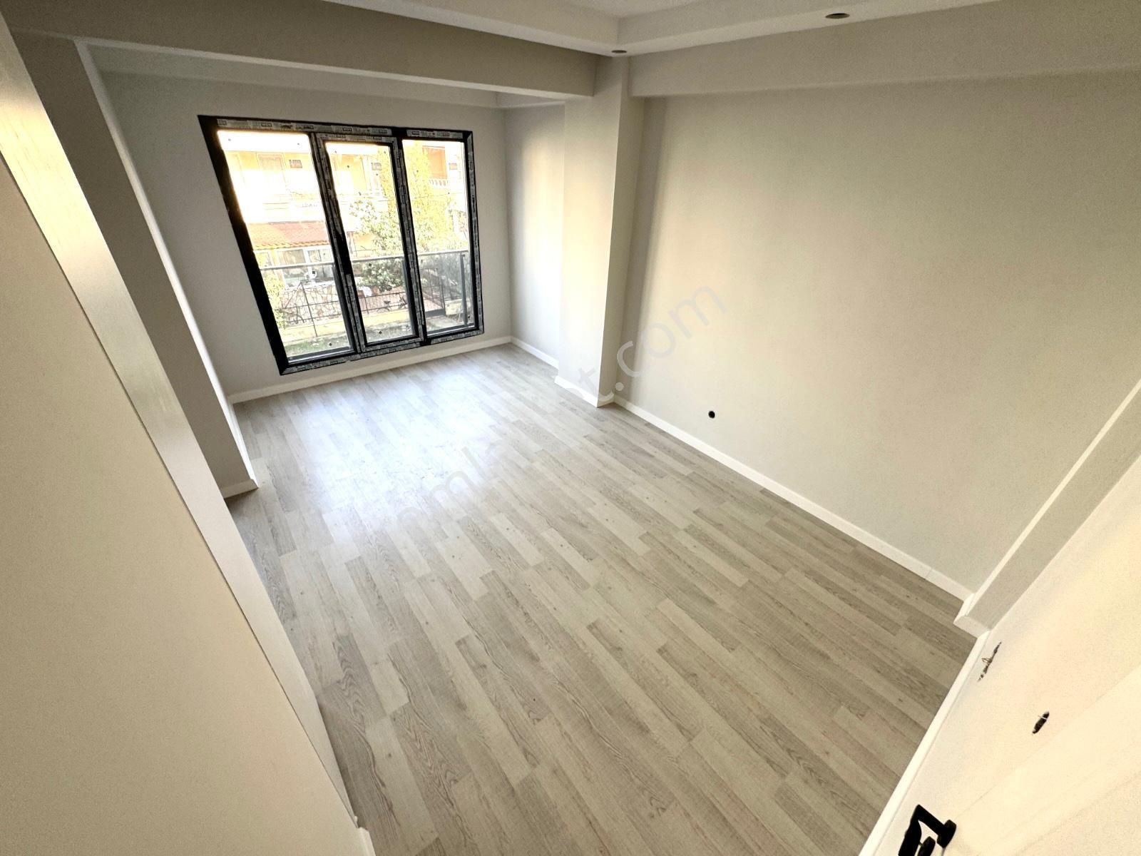 🏡 Referans'tan Akçay'da Çift Balkonlu Yerden Isıtmalı Şık Tasarım 1+1 Daire - Görsel 3