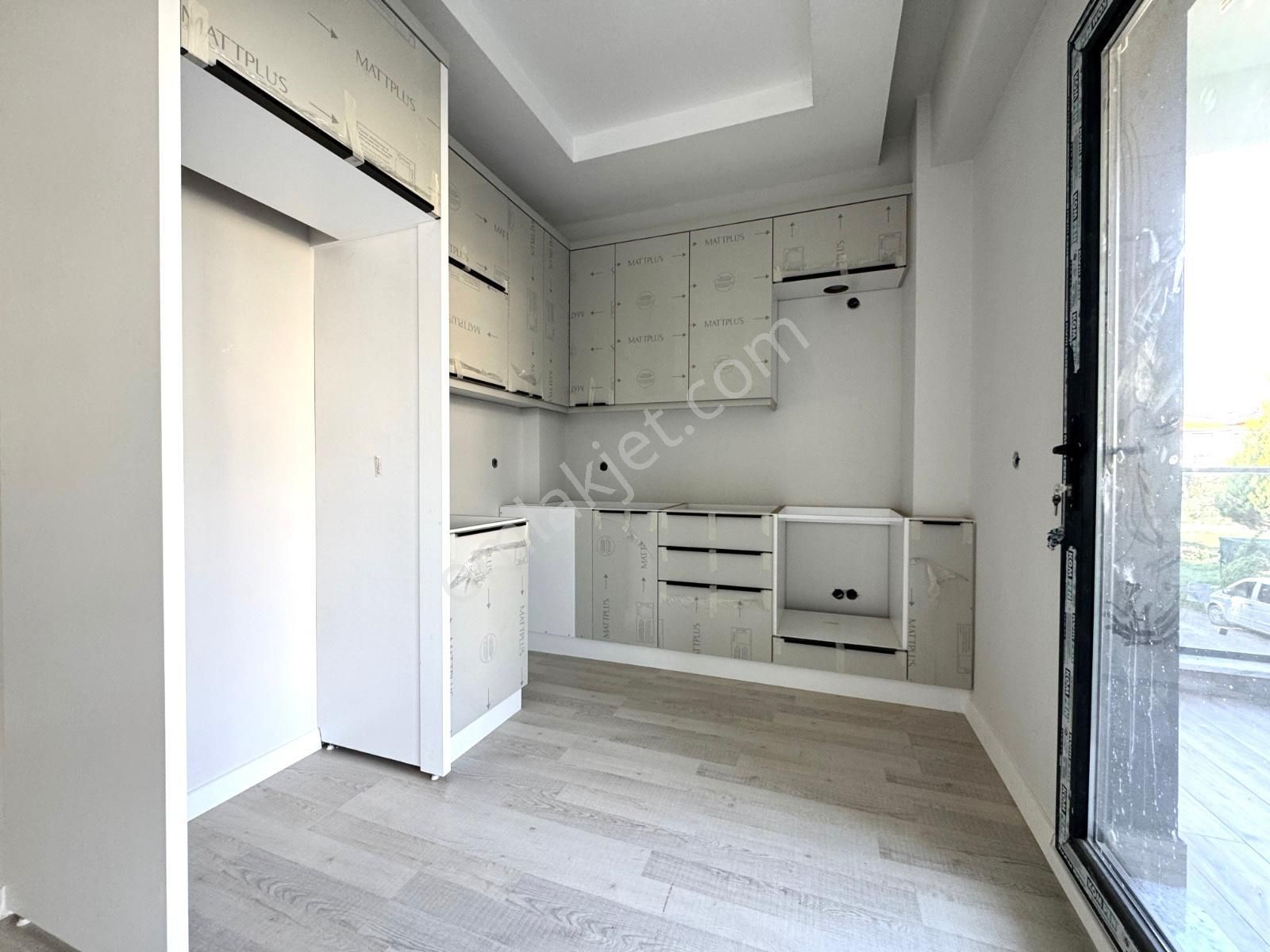 🏡 Referans'tan Akçay'da Çift Balkonlu Yerden Isıtmalı Şık Tasarım 1+1 Daire - Görsel 10