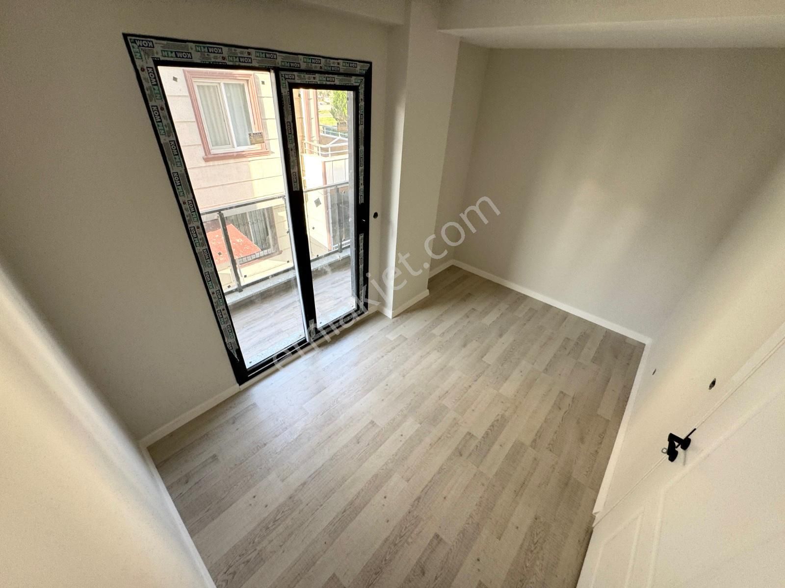 🏡 Referans'tan Akçay'da Çift Balkonlu Yerden Isıtmalı Şık Tasarım 1+1 Daire - Görsel 4