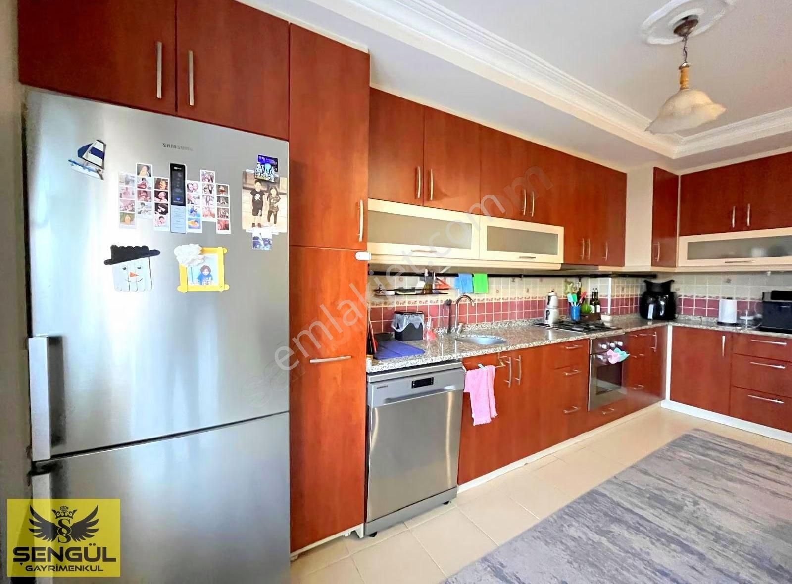 Adliye Karşısı Hukuk Bürosu Da Olur Satılık 3+1 Arakat Daire