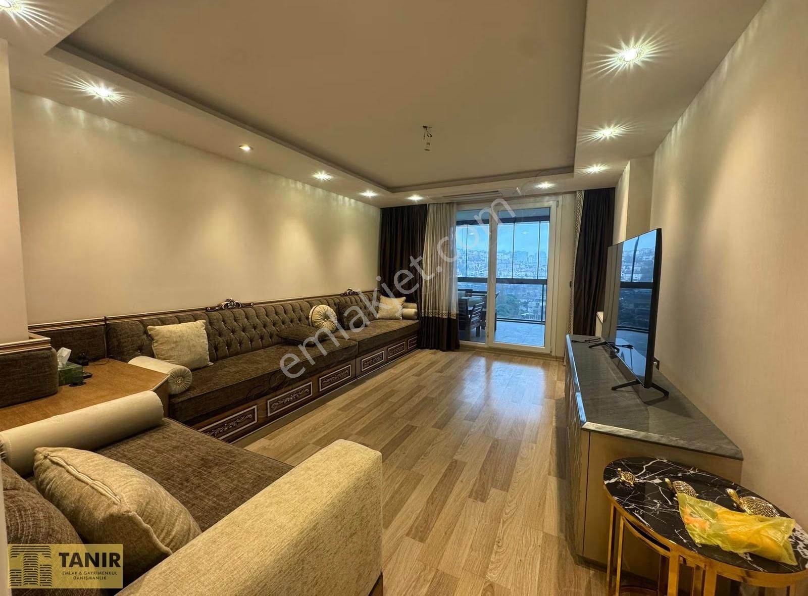Bahçeşehir Sofa Gölet Manzaralı Lüks Tadilatlı 4+1 Daire Son Kat - Görsel 16