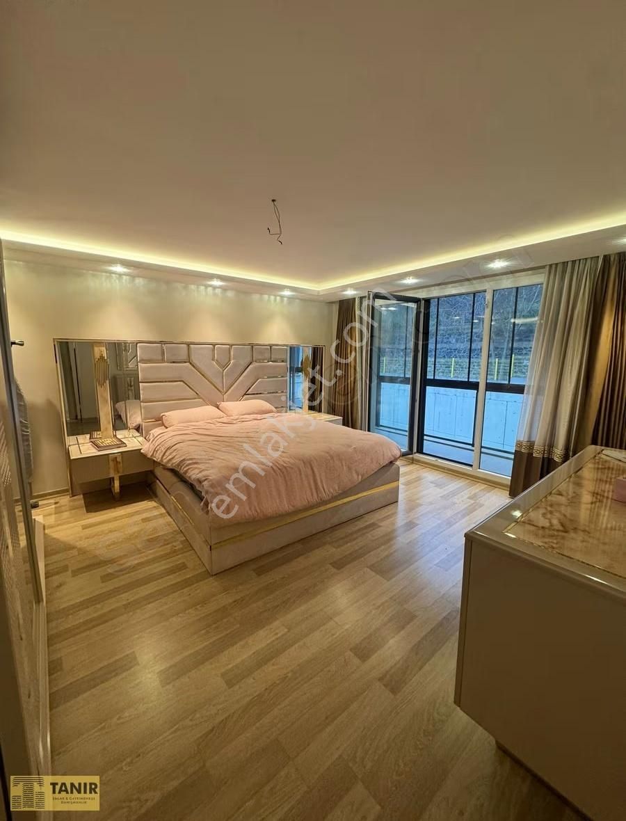 Bahçeşehir Sofa Gölet Manzaralı Lüks Tadilatlı 4+1 Daire Son Kat - Görsel 23