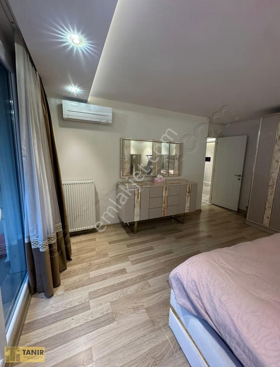 Bahçeşehir Sofa Gölet Manzaralı Lüks Tadilatlı 4+1 Daire Son Kat - Görsel 14