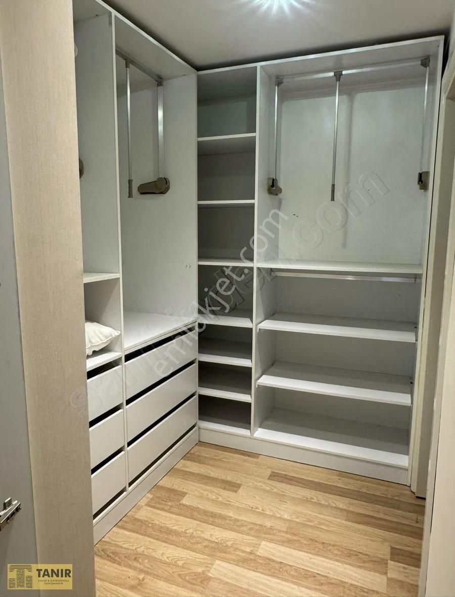 Bahçeşehir Sofa Gölet Manzaralı Lüks Tadilatlı 4+1 Daire Son Kat - Görsel 10