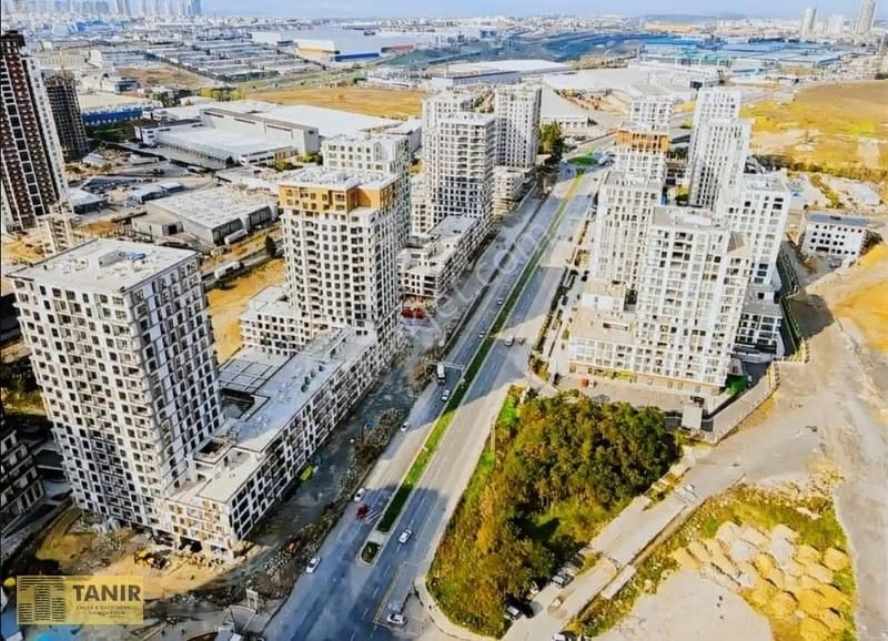 Bahçeşehir Akzirve Strada Kiralık Lüx Site İçi Daire