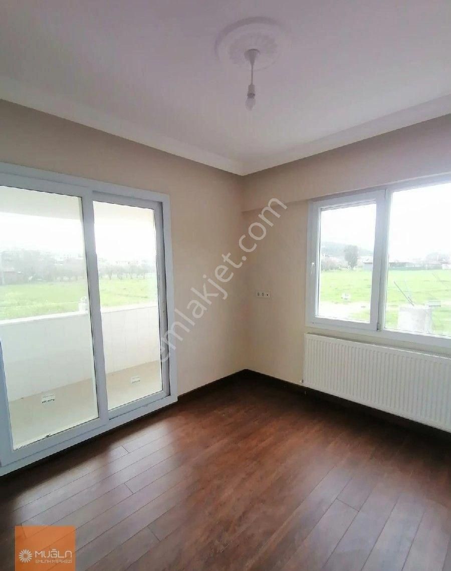 Ula Alparslan’da Geniş Bahçe Katı Kiralık 4+1 Daire - Görsel 26