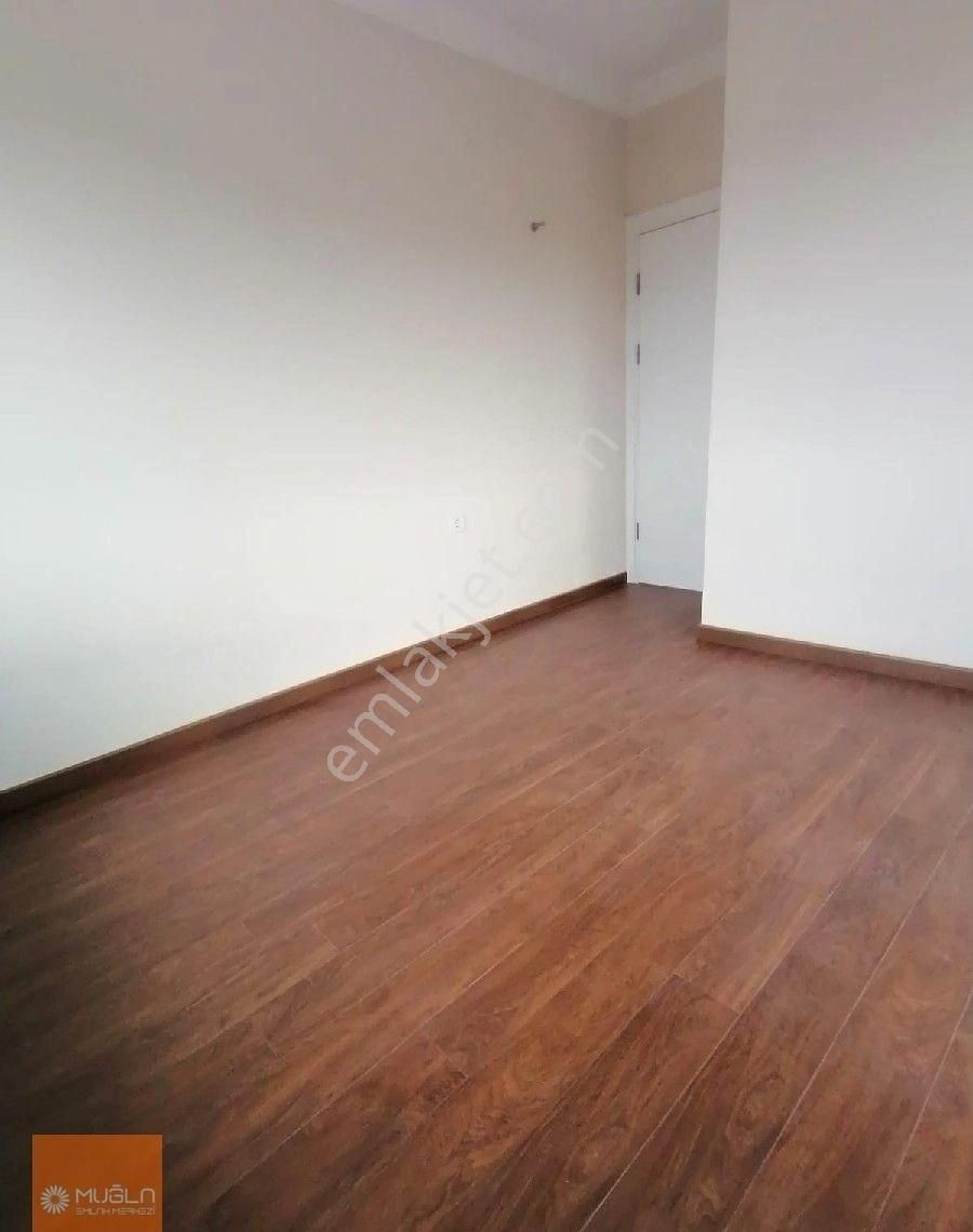 Ula Alparslan’da Geniş Bahçe Katı Kiralık 4+1 Daire - Görsel 6