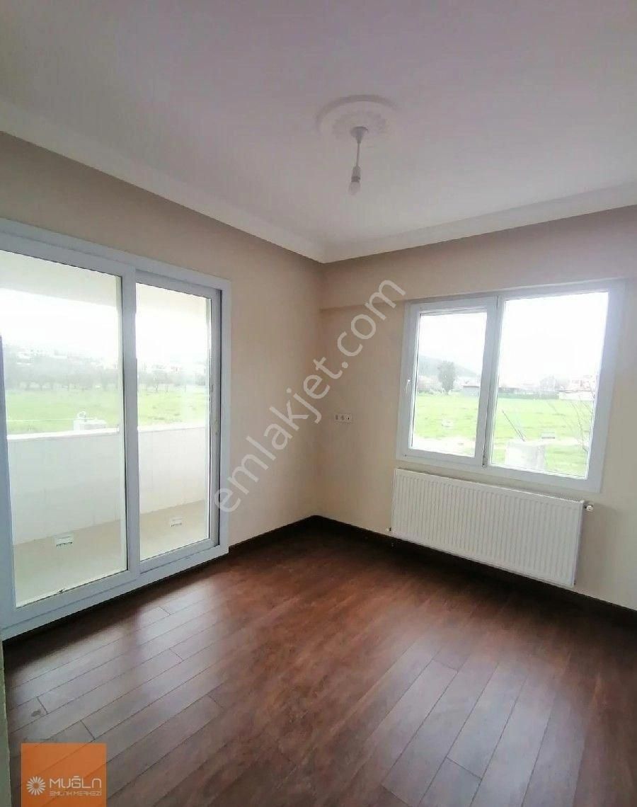 Ula Alparslan’da Geniş Bahçe Katı Kiralık 4+1 Daire - Görsel 3