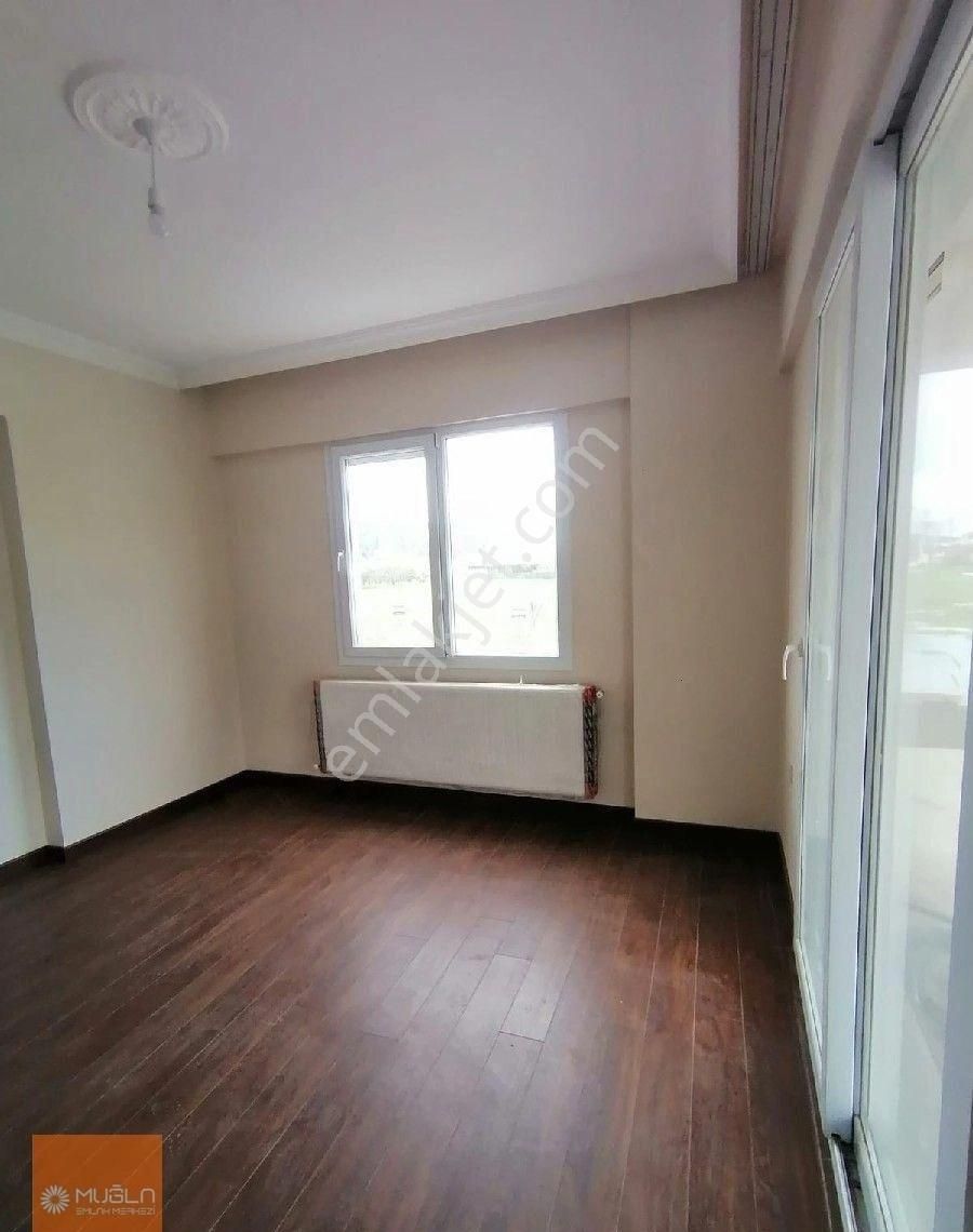 Ula Alparslan’da Geniş Bahçe Katı Kiralık 4+1 Daire - Görsel 29