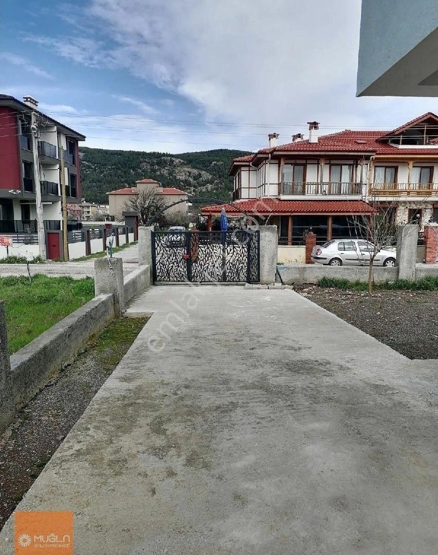 Ula Alparslan’da Geniş Bahçe Katı Kiralık 4+1 Daire - Görsel 16