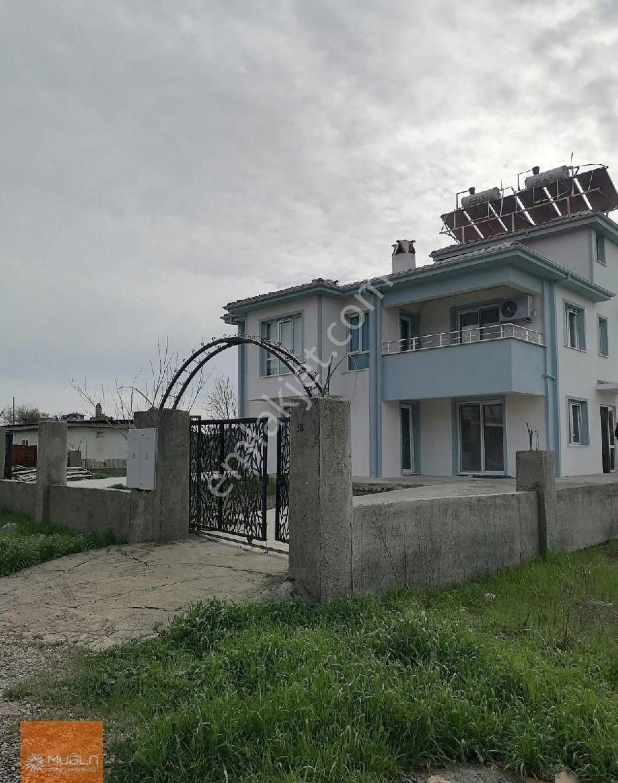 Ula Alparslan’da Geniş Bahçe Katı Kiralık 4+1 Daire - Görsel 32