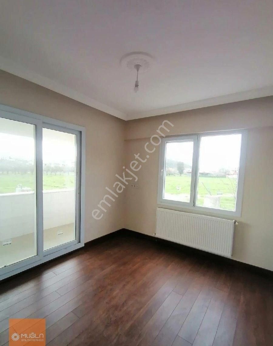 Ula Alparslan’da Geniş Bahçe Katı Kiralık 4+1 Daire - Görsel 19