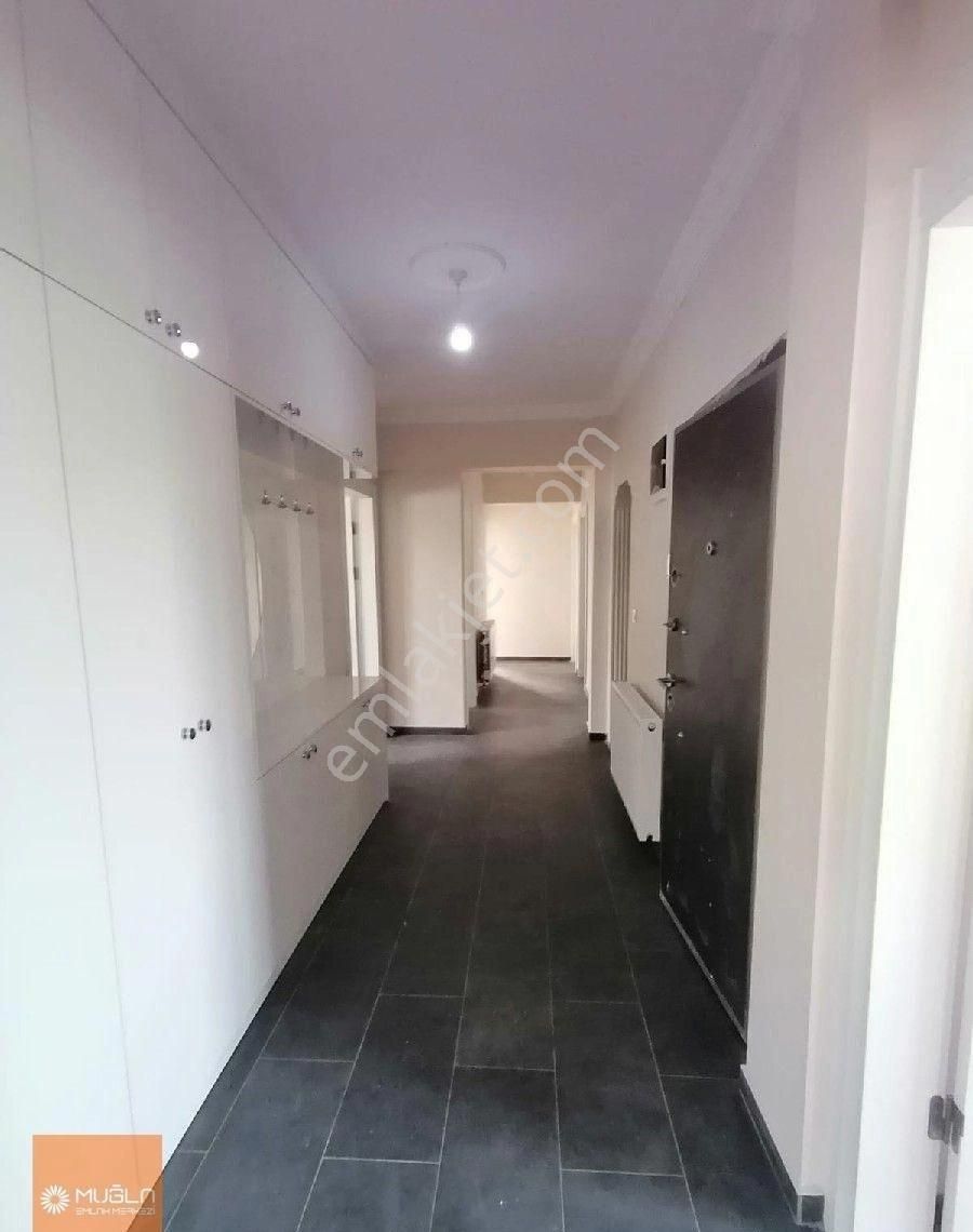 Ula Alparslan’da Geniş Bahçe Katı Kiralık 4+1 Daire - Görsel 28