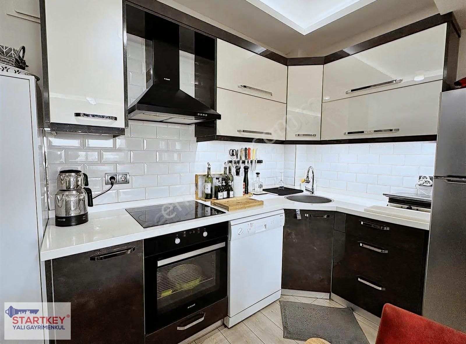 Çiğli'de Site İçi Full Eşyalı Satılık 1+1 Daire - Görsel 13