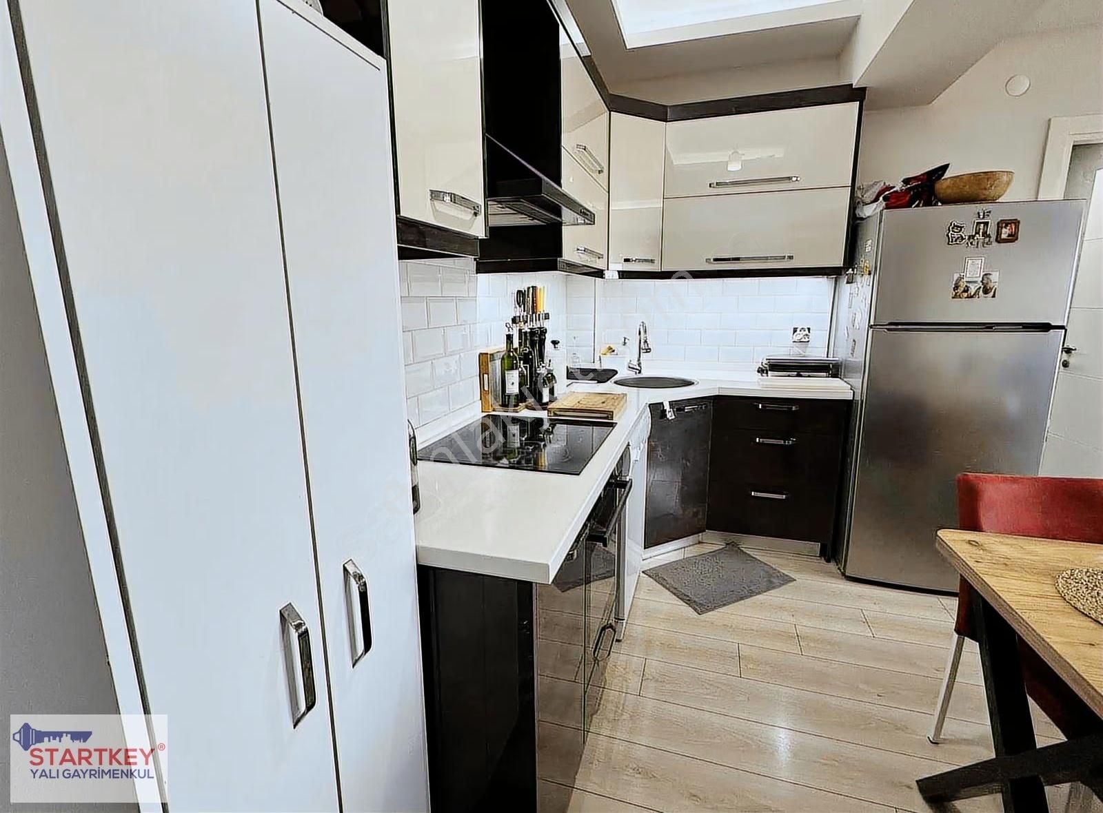 Çiğli'de Site İçi Full Eşyalı Satılık 1+1 Daire - Görsel 21