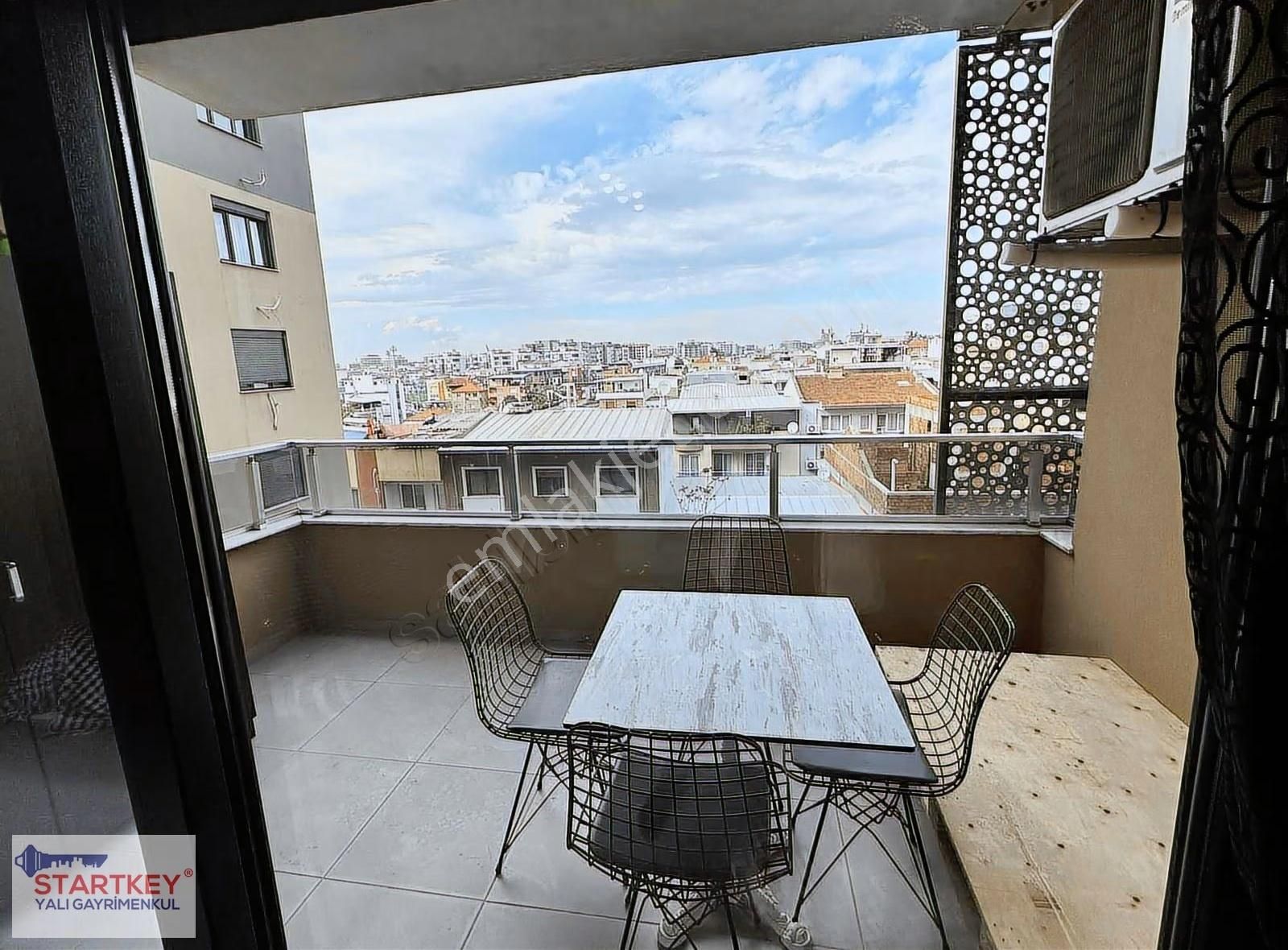 Çiğli'de Site İçi Full Eşyalı Satılık 1+1 Daire - Görsel 25