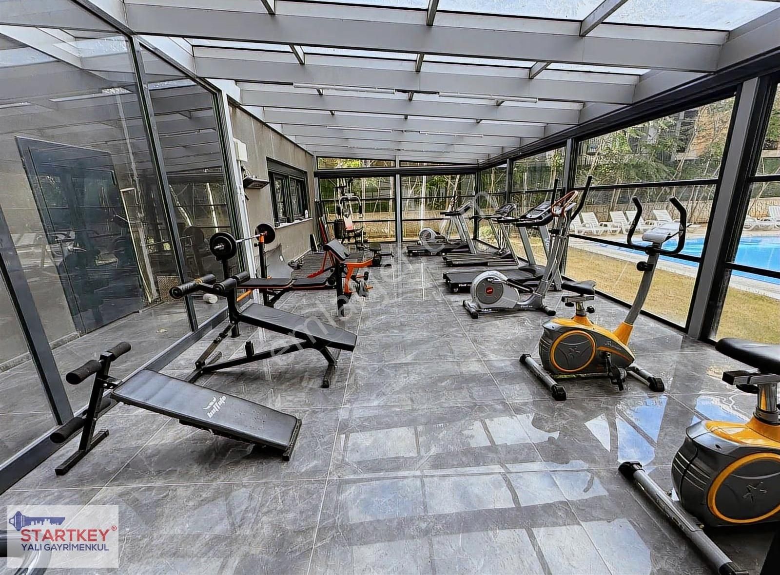 Çiğli'de Site İçi Full Eşyalı Satılık 1+1 Daire - Görsel 4