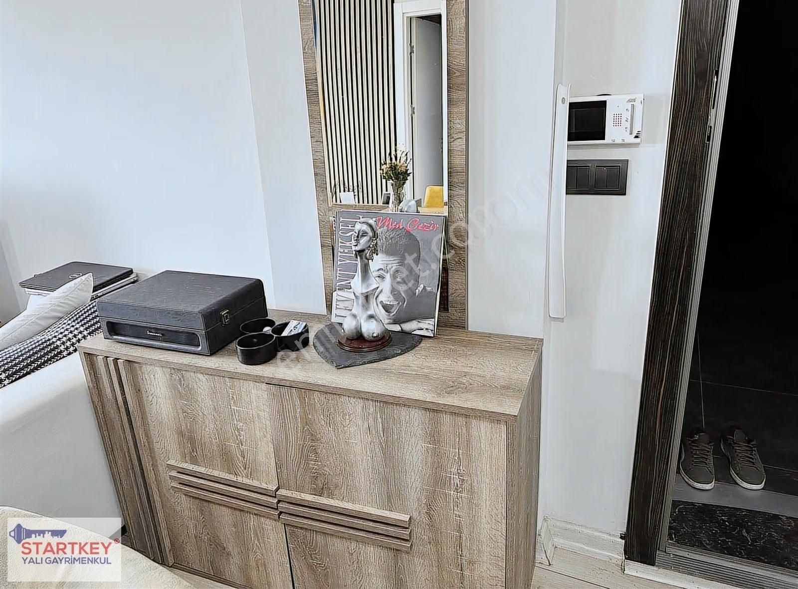 Çiğli'de Site İçi Full Eşyalı Satılık 1+1 Daire - Görsel 15