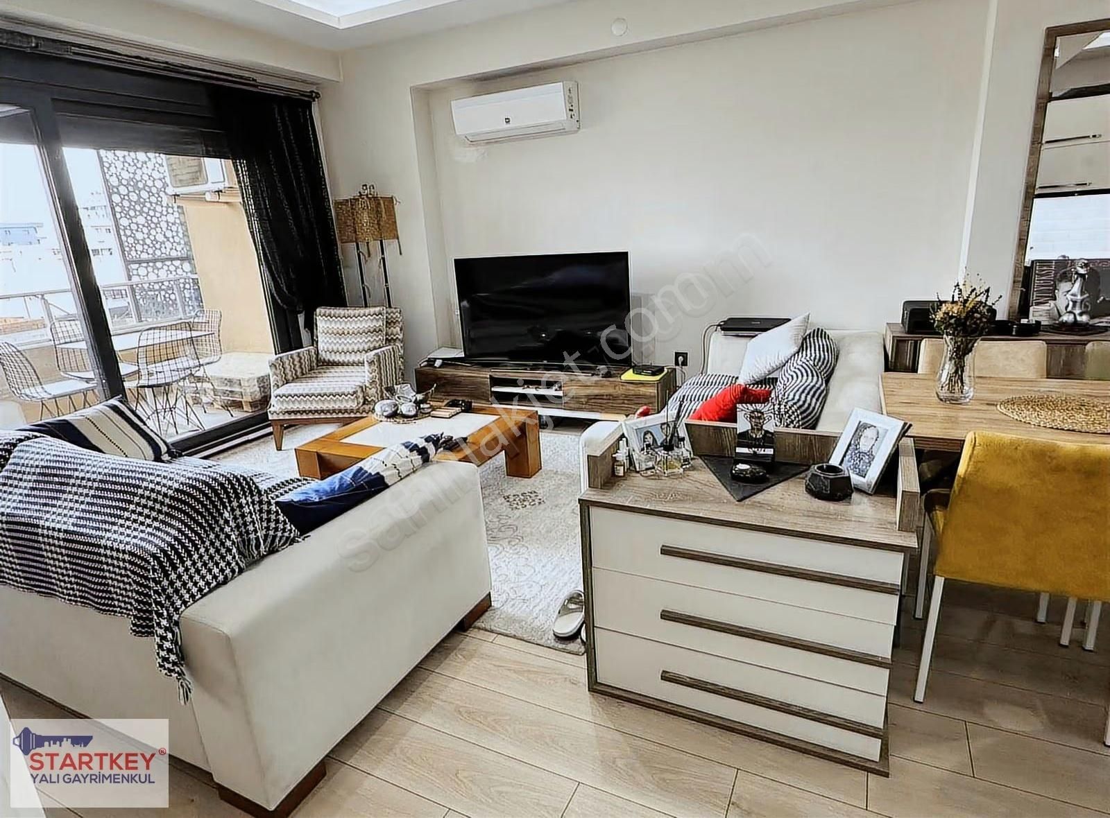 Çiğli'de Site İçi Full Eşyalı Satılık 1+1 Daire - Görsel 18