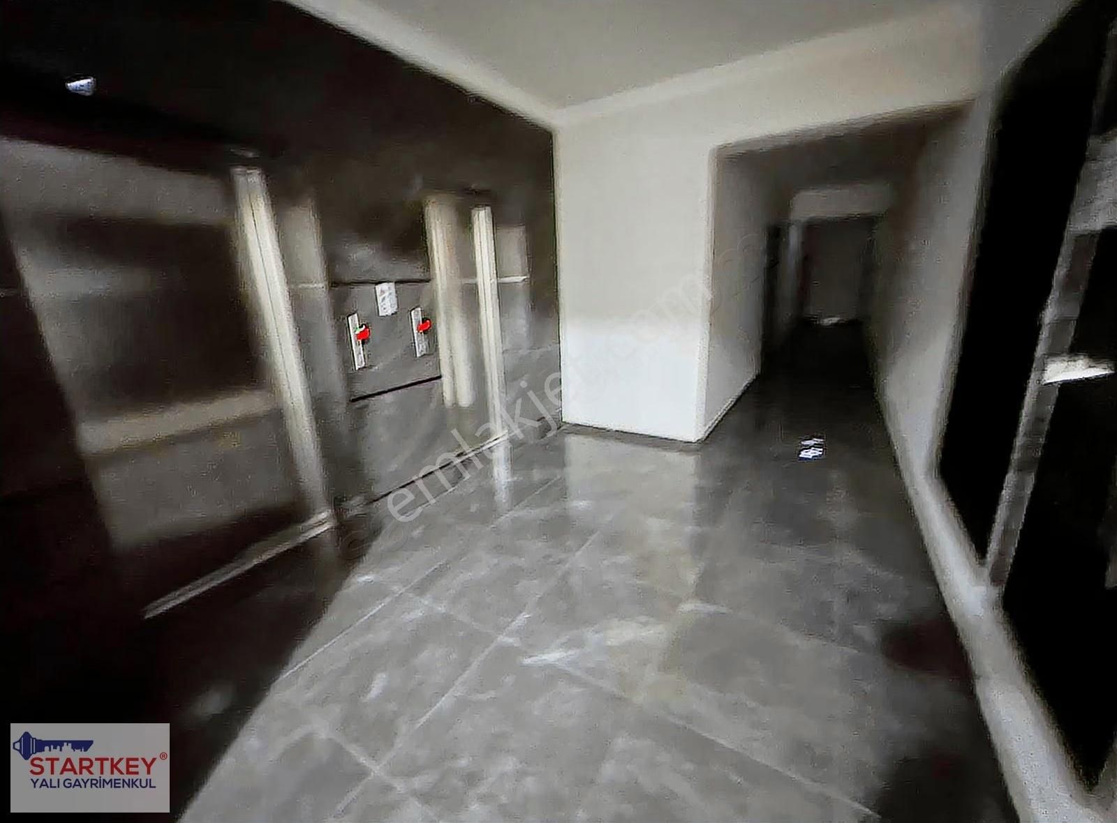 Çiğli'de Site İçi Full Eşyalı Satılık 1+1 Daire - Görsel 10