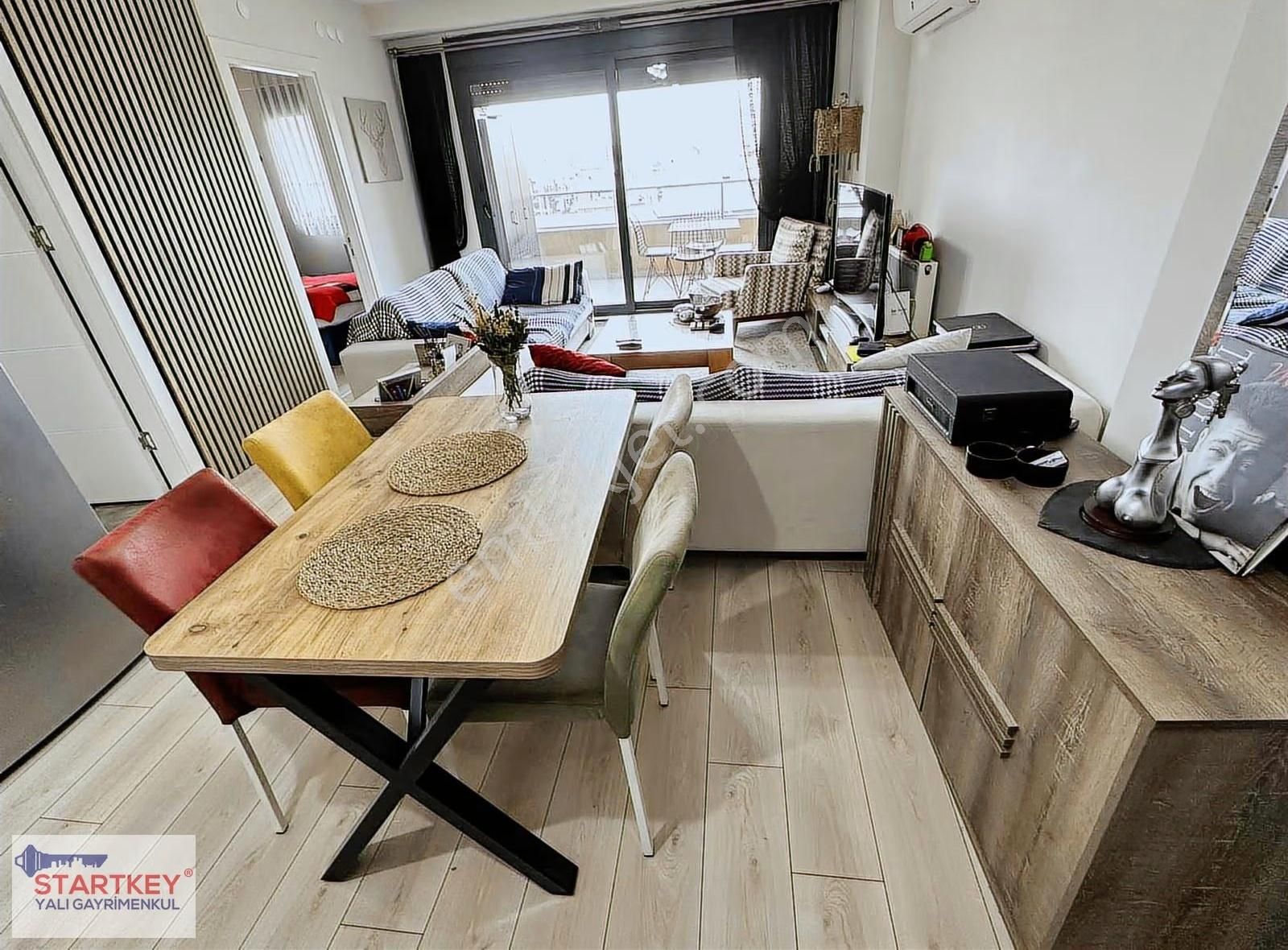 Çiğli'de Site İçi Full Eşyalı Satılık 1+1 Daire - Görsel 33