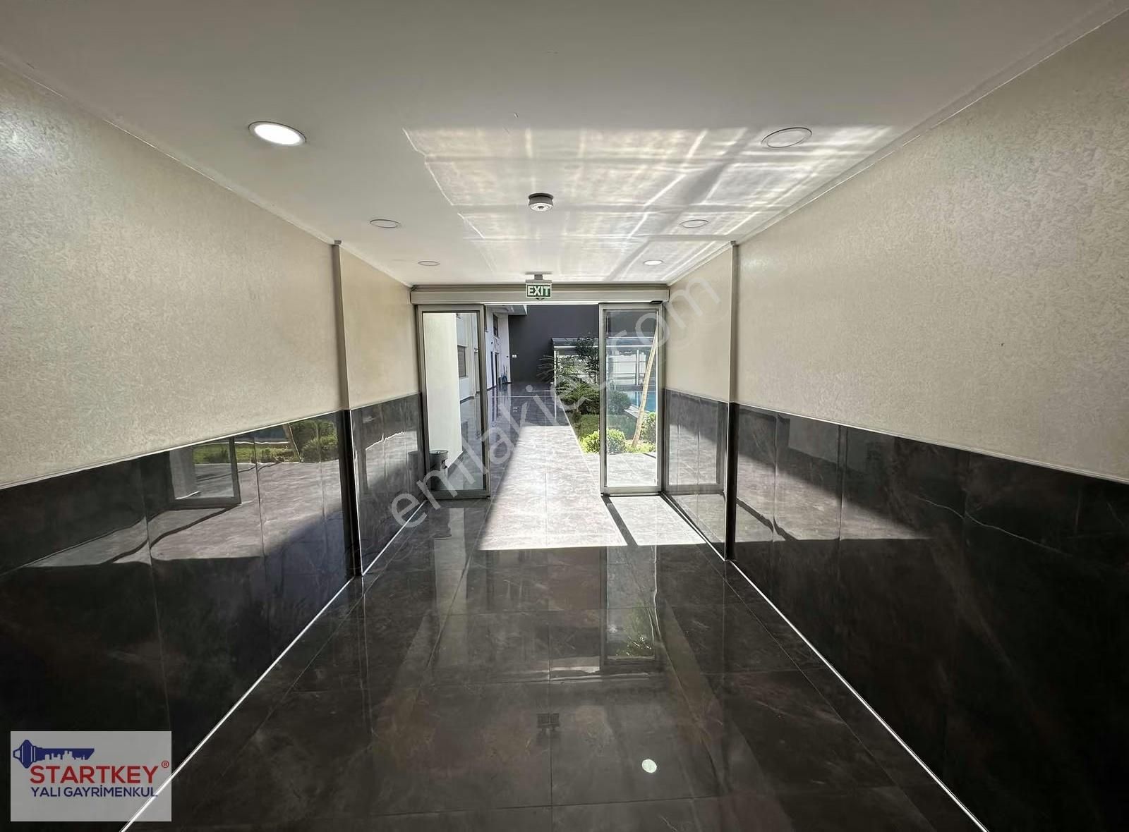 Çiğli,de Site İçi Yeni Eşyalı 1+1 Kiralık Daire - Görsel 19