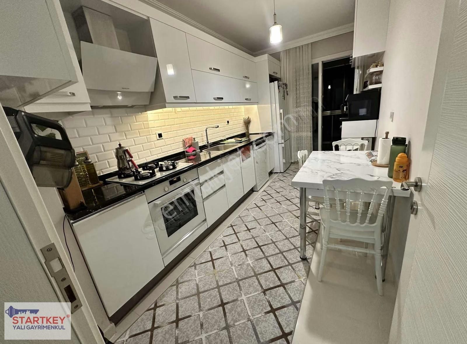 Menemen'de Site İçi 7/24 Güvenlikli Kiralık 3+1 Daire - Görsel 13