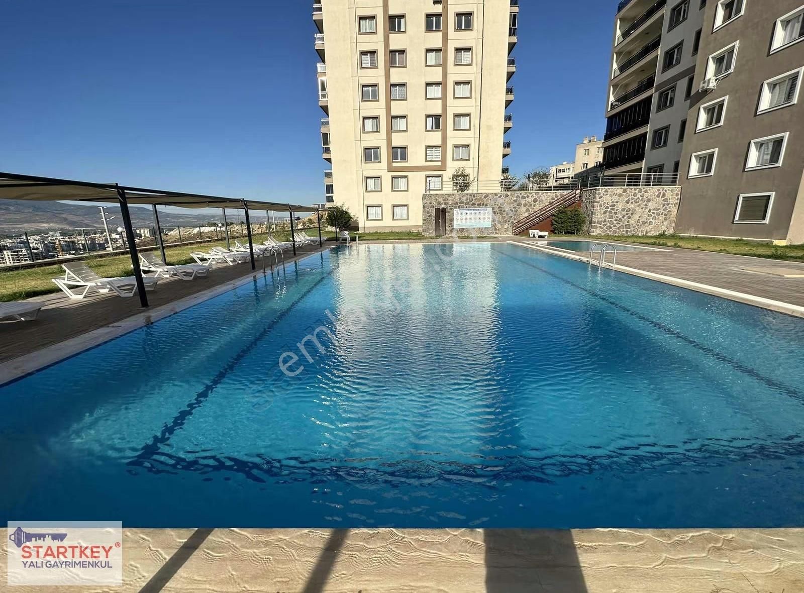 Menemen'de Site İçi 7/24 Güvenlikli Kiralık 3+1 Daire