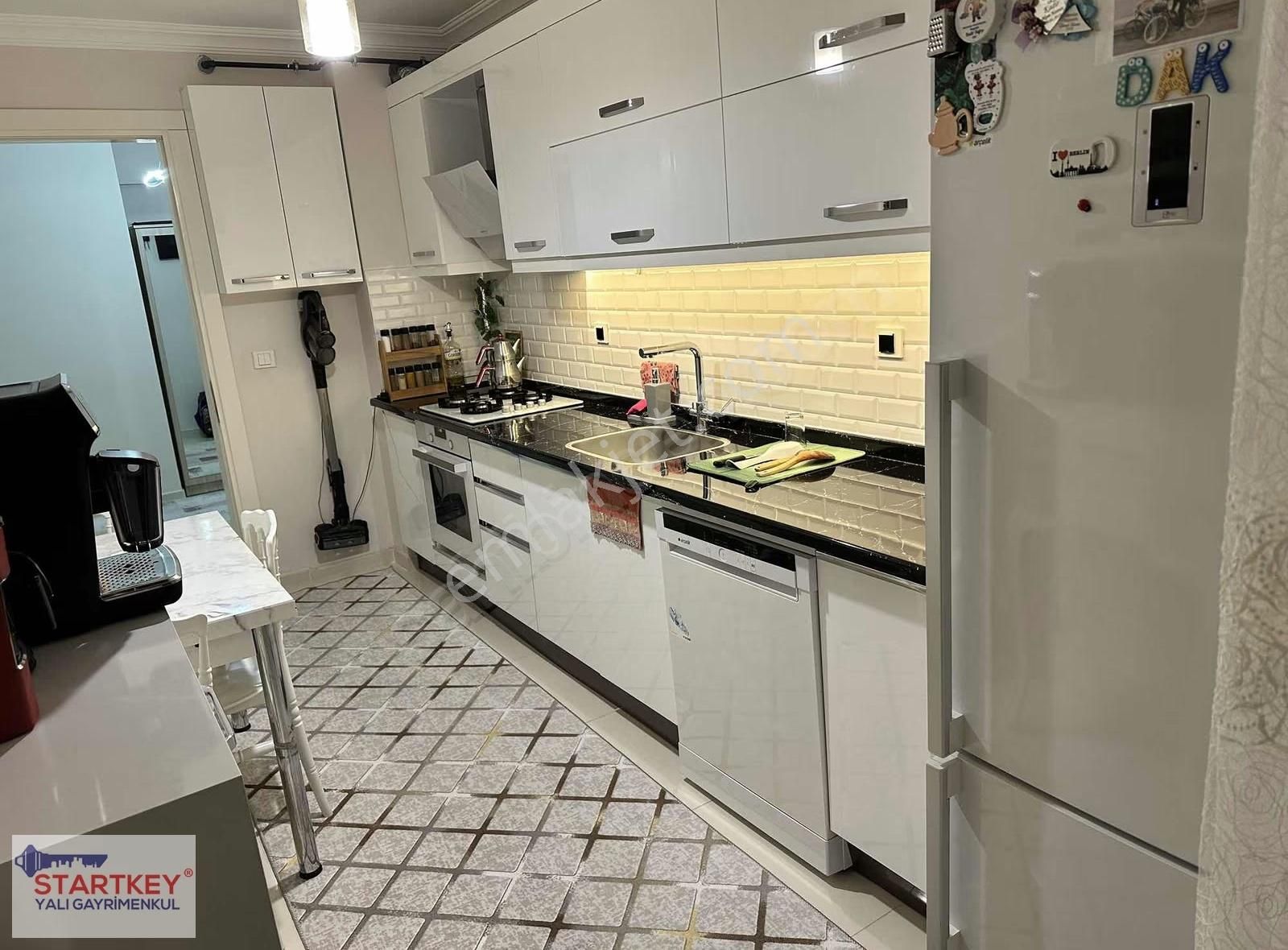 Menemen'de Site İçi 7/24 Güvenlikli Kiralık 3+1 Daire - Görsel 9