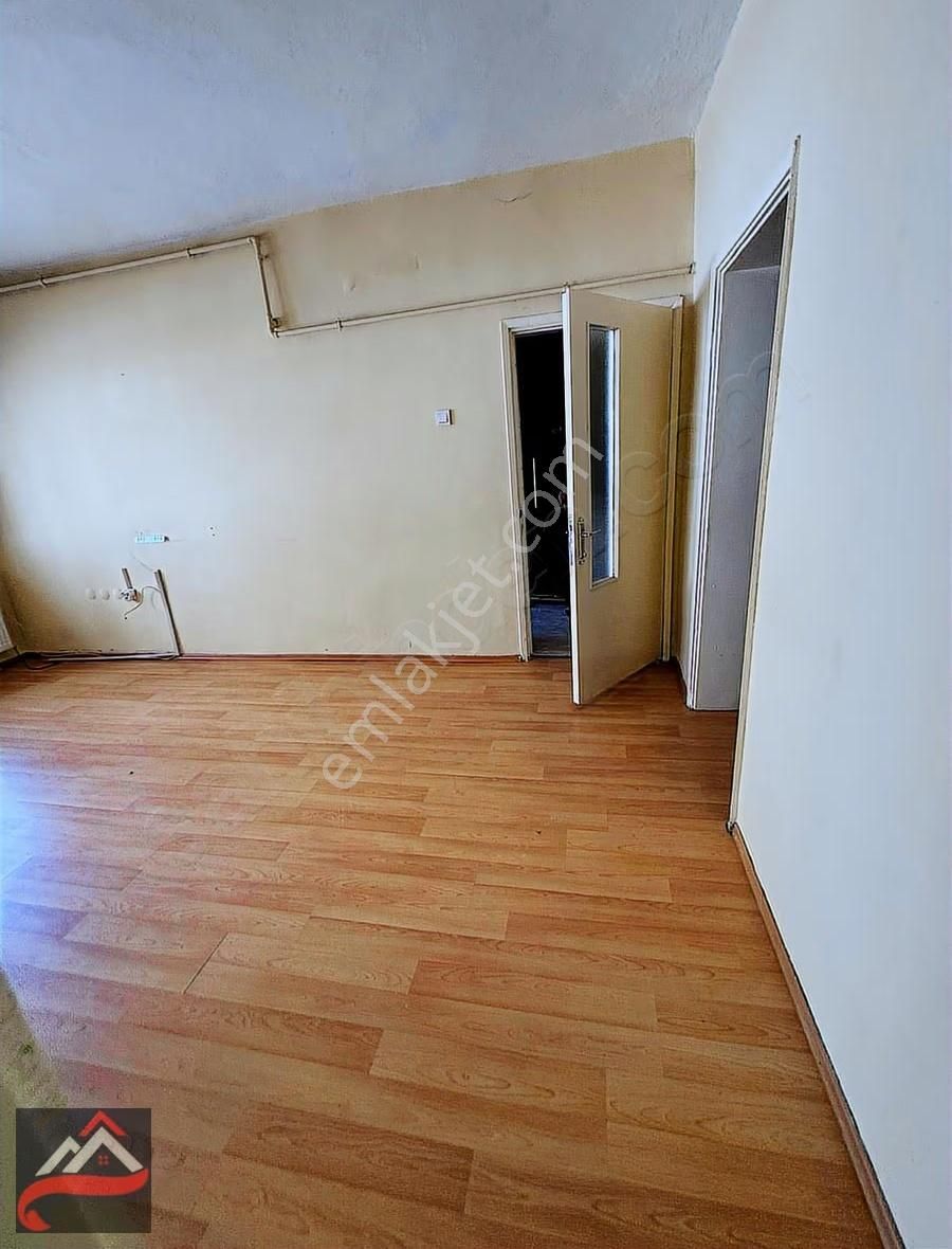 Deniz Yiğit'ten Fatih Mahallesinde Kiralık 2+1 Daire - Görsel 14