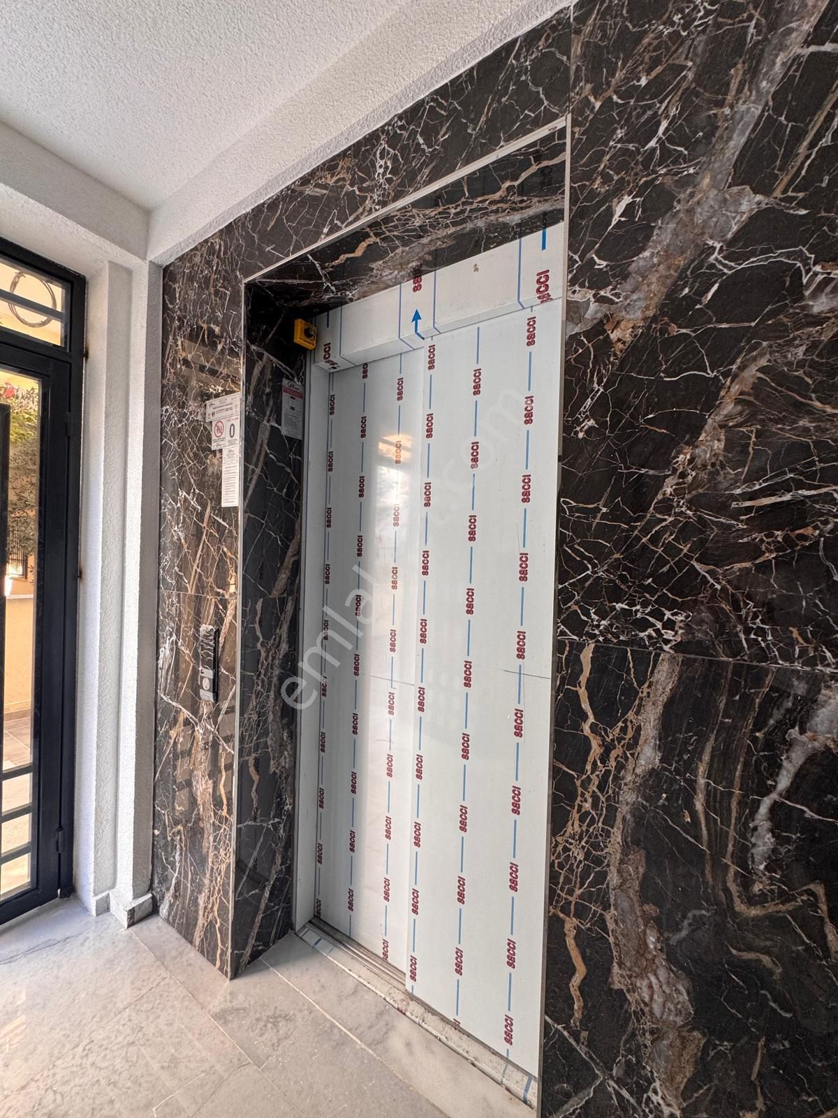 Didim Merkezde 2+1 Ön Cephe Geniş Lüks Satılık Daireler - Görsel 25