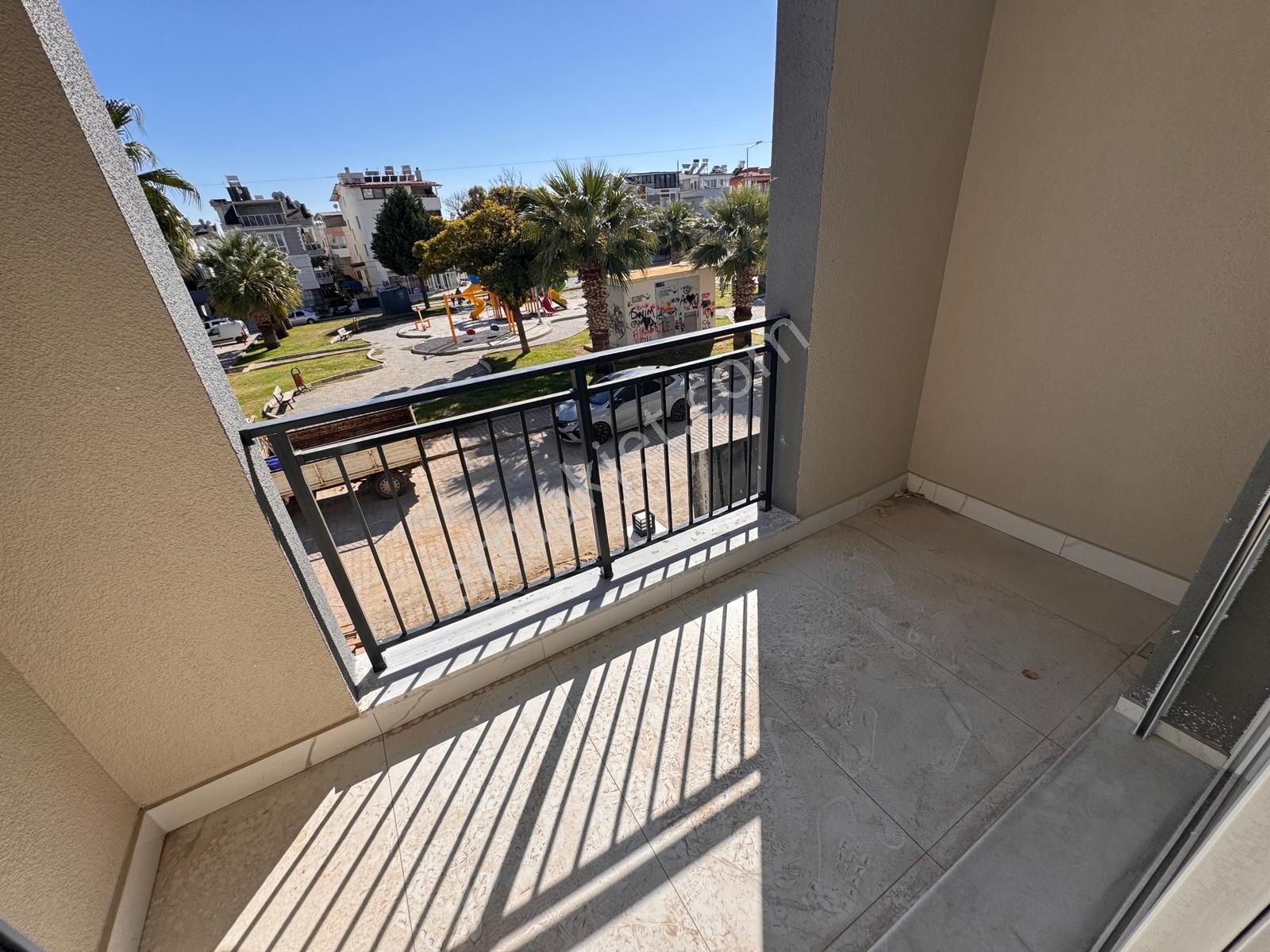 Didim Merkezde 2+1 Ön Cephe Geniş Lüks Satılık Daireler - Görsel 16