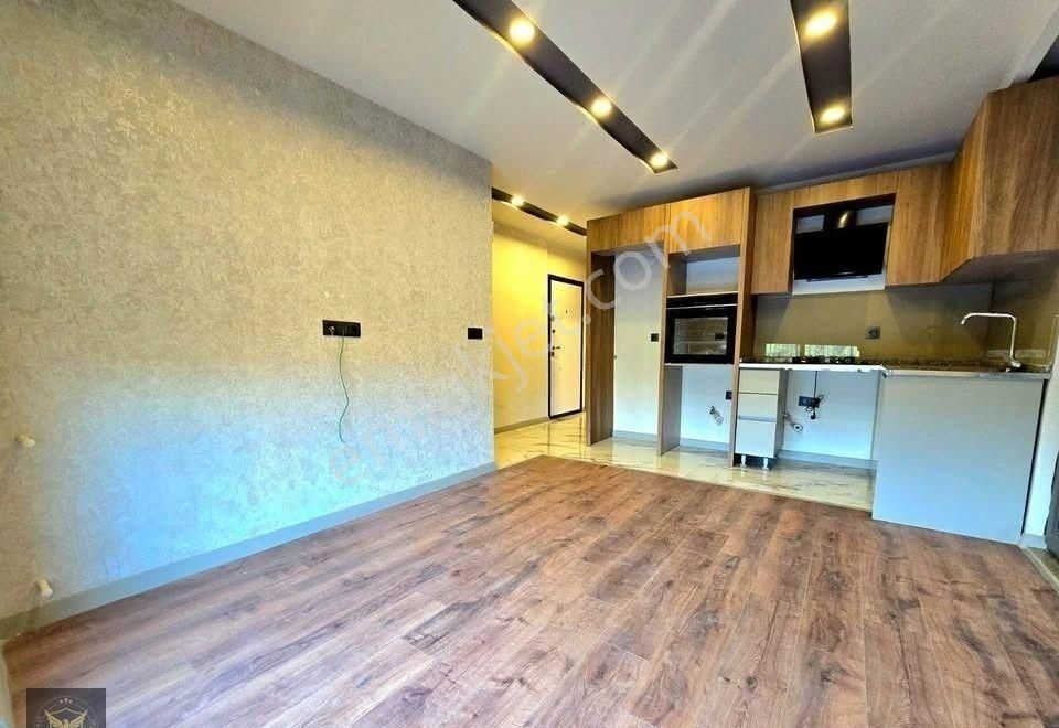 Beylikdüzü'nde İster Yatırımlık İster Oturumluk 1+1 Şık Dairemiz