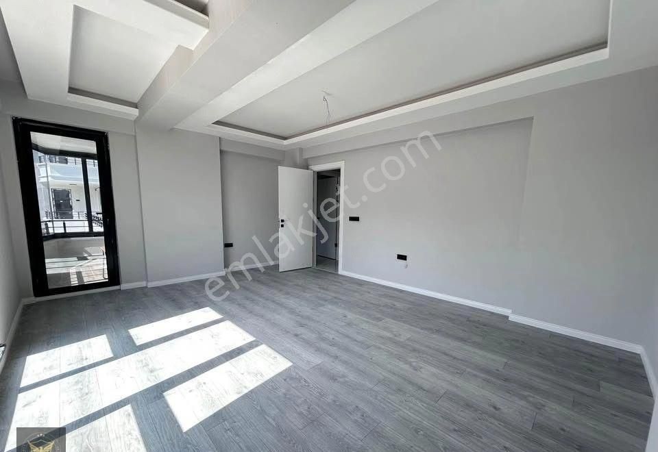 Metrobüse Yürüme Mesafesinde Geniş M2'li Fırsat 2+1 Dairemiz - Görsel 2