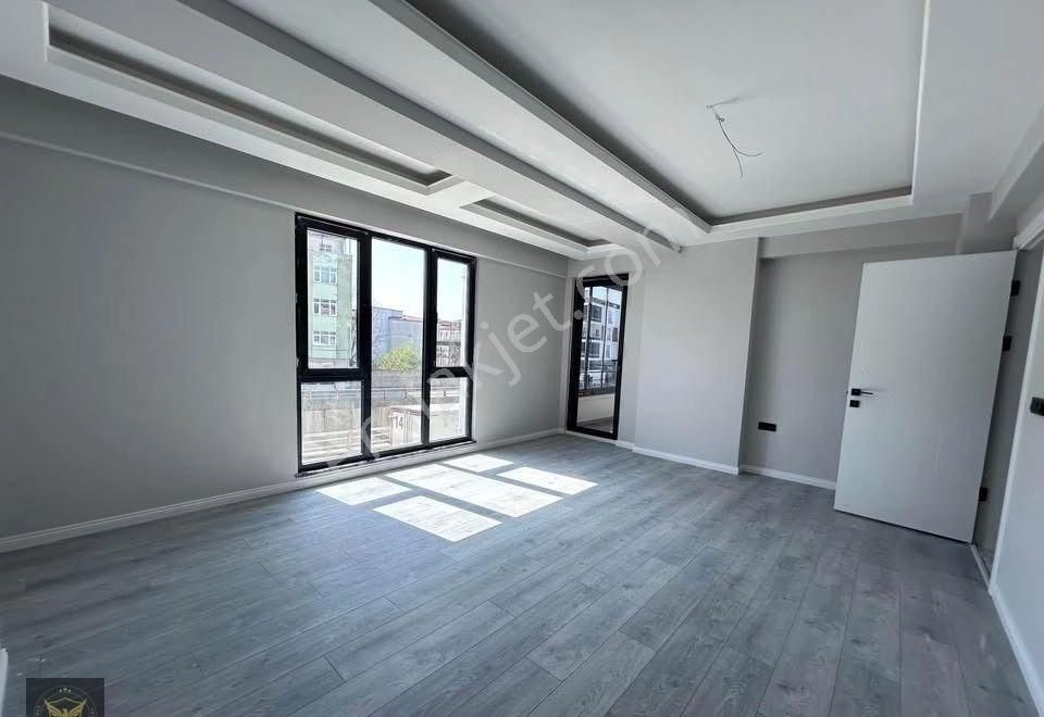 Metrobüse Yürüme Mesafesinde Geniş M2'li Fırsat 2+1 Dairemiz - Görsel 7