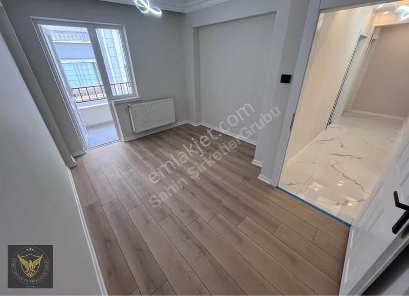 Metrobüse Yakın Ayrı Mutfaklı Oturuma Hazır Fırsat Dairemiz - Görsel 7