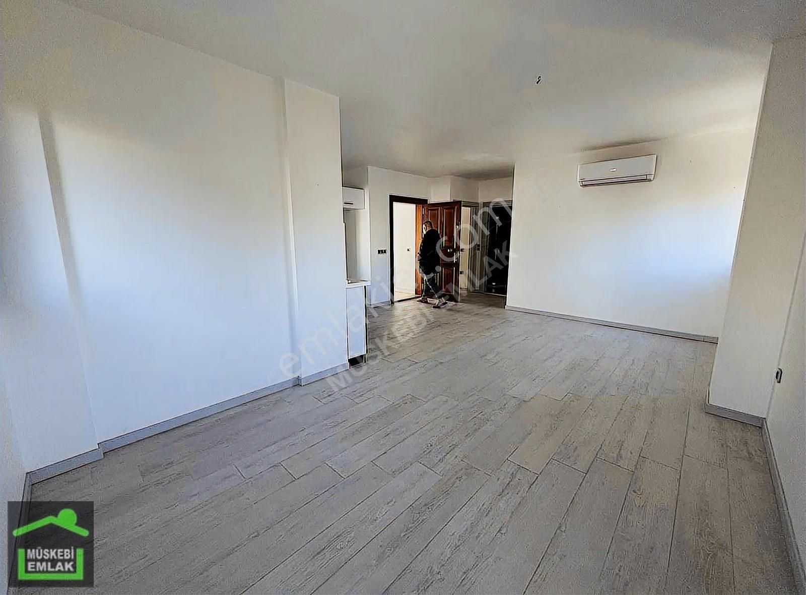 Ortakent Merkezde Site İçinde Kiralık 2+1 Üst Kat Daire - Görsel 12