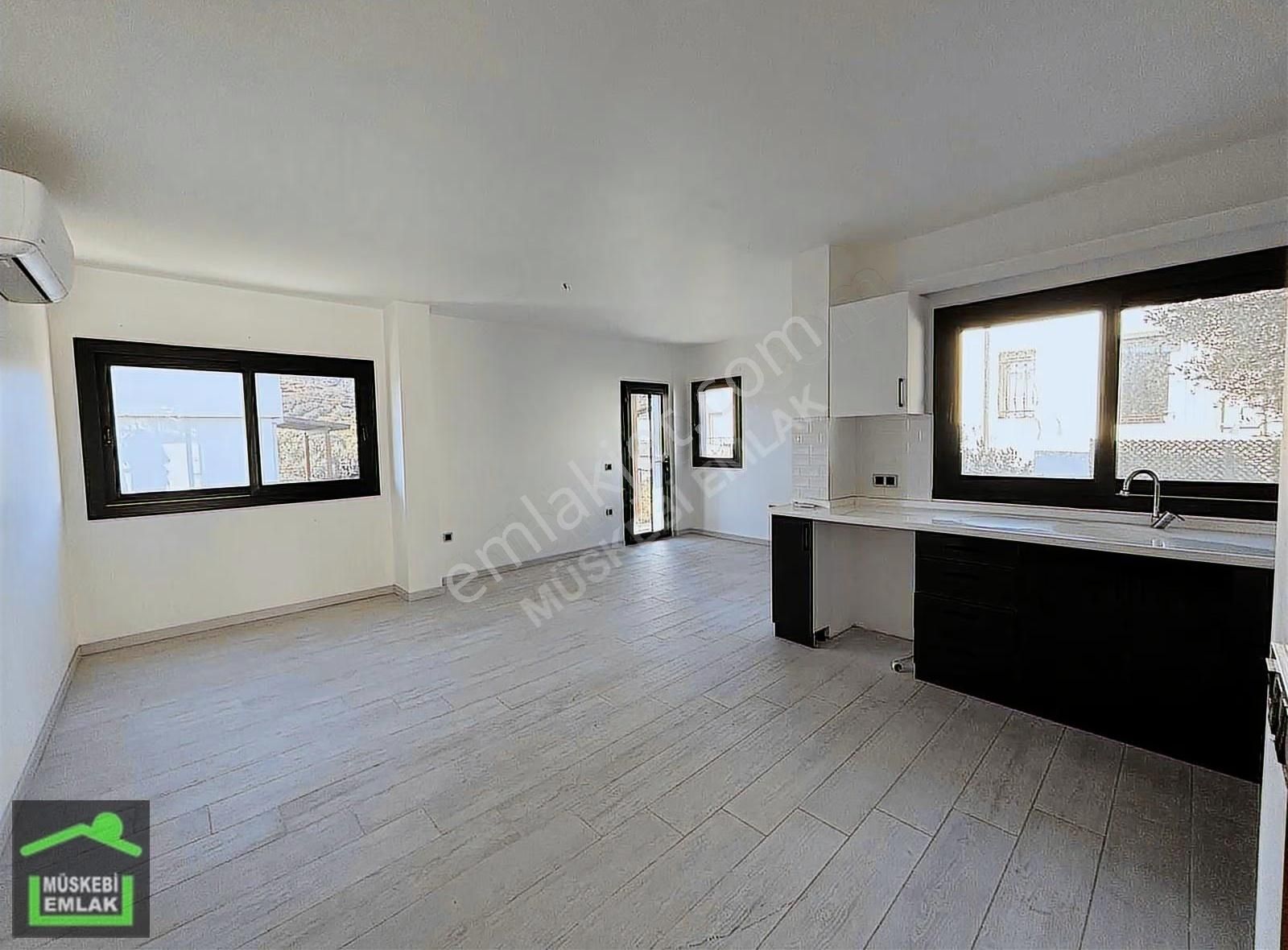 Ortakent Merkezde Site İçinde Kiralık 2+1 Üst Kat Daire - Görsel 9