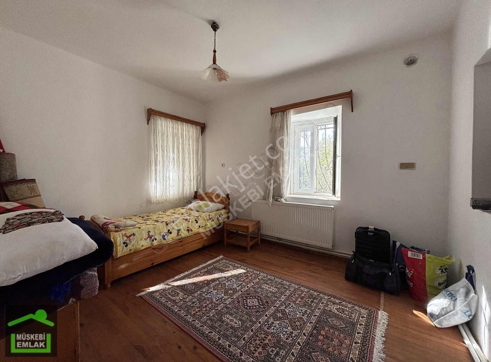 Ortakent Merkezde Mandalin Bahçesi İçinde 3+1 Tek Kat Taş Ev - Görsel 25