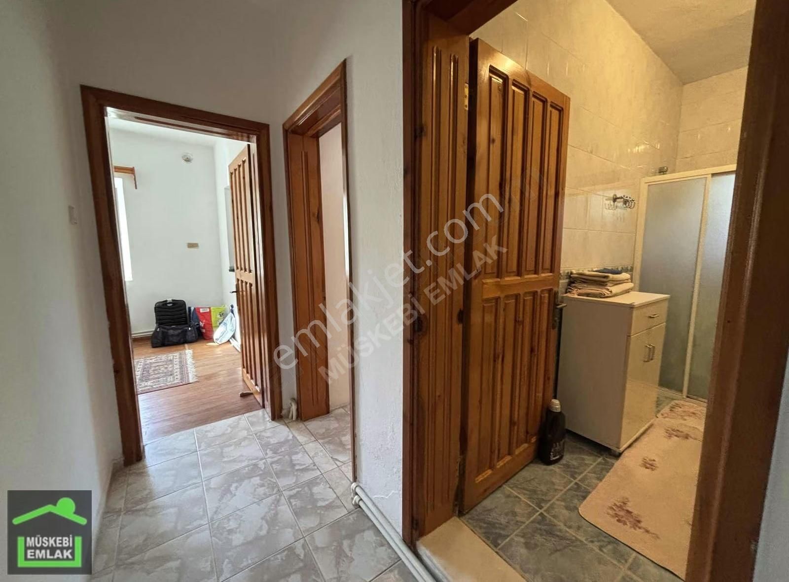Ortakent Merkezde Mandalin Bahçesi İçinde 3+1 Tek Kat Taş Ev - Görsel 6