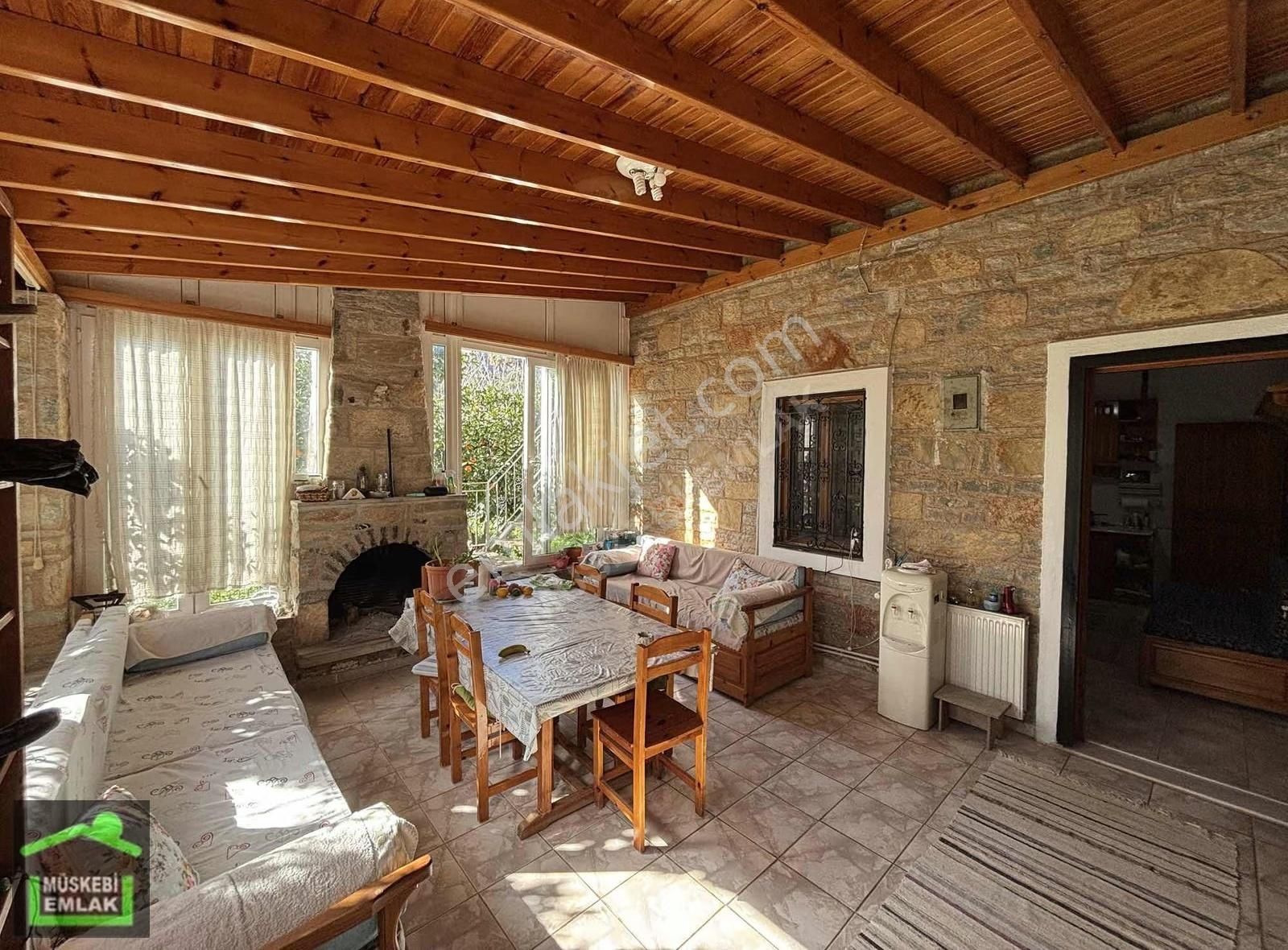 Ortakent Merkezde Mandalin Bahçesi İçinde 3+1 Tek Kat Taş Ev - Görsel 19