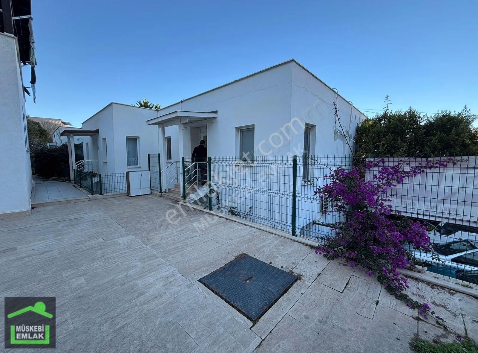 Bodrum Turgutreis Site İçinde 2+1 Geniş Manzaralı Satılık Daire