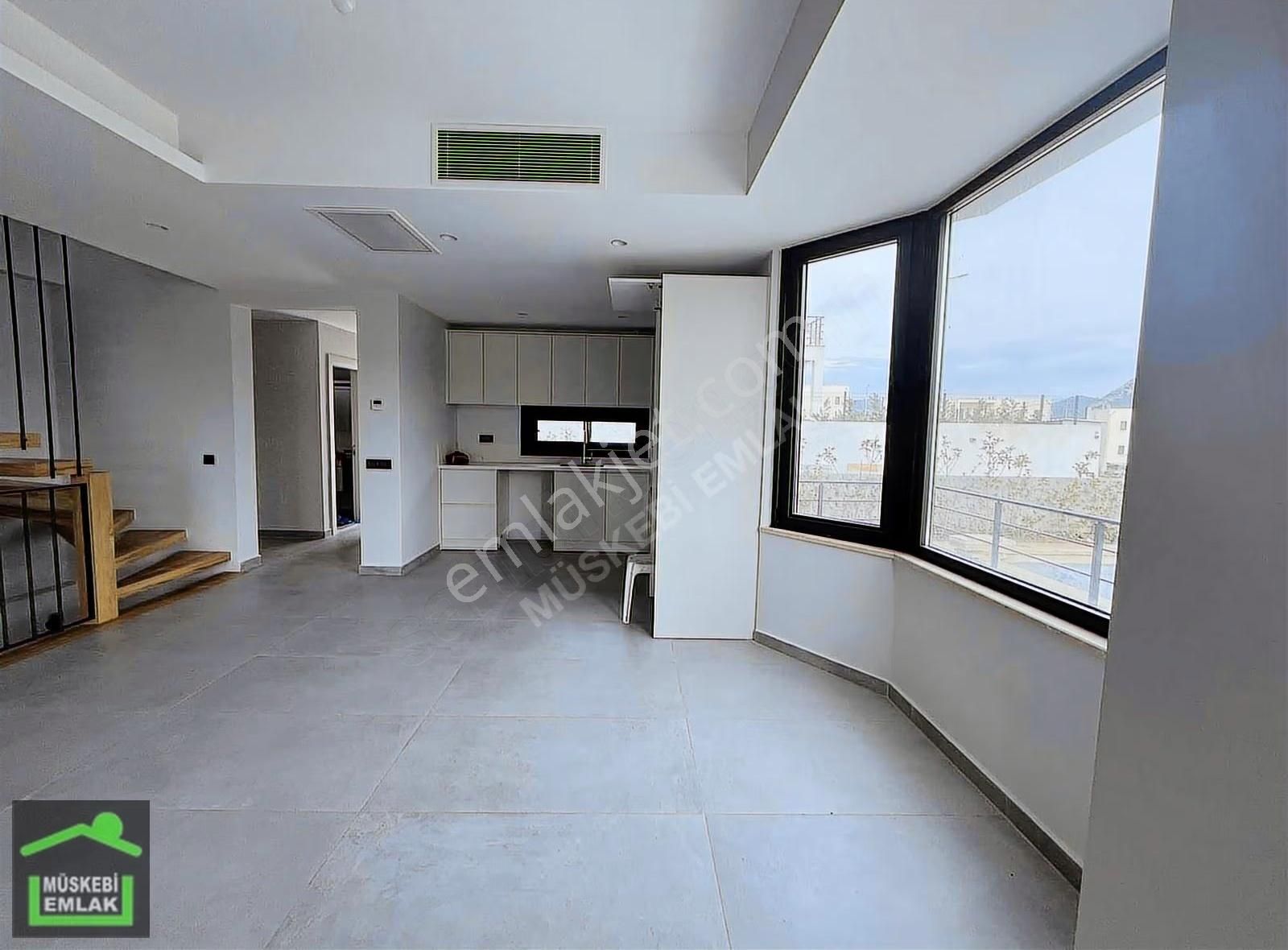 Bodrum Ortakent Merkez 4+1 Havuzlu Kiralık Tripleks Villa - Görsel 15